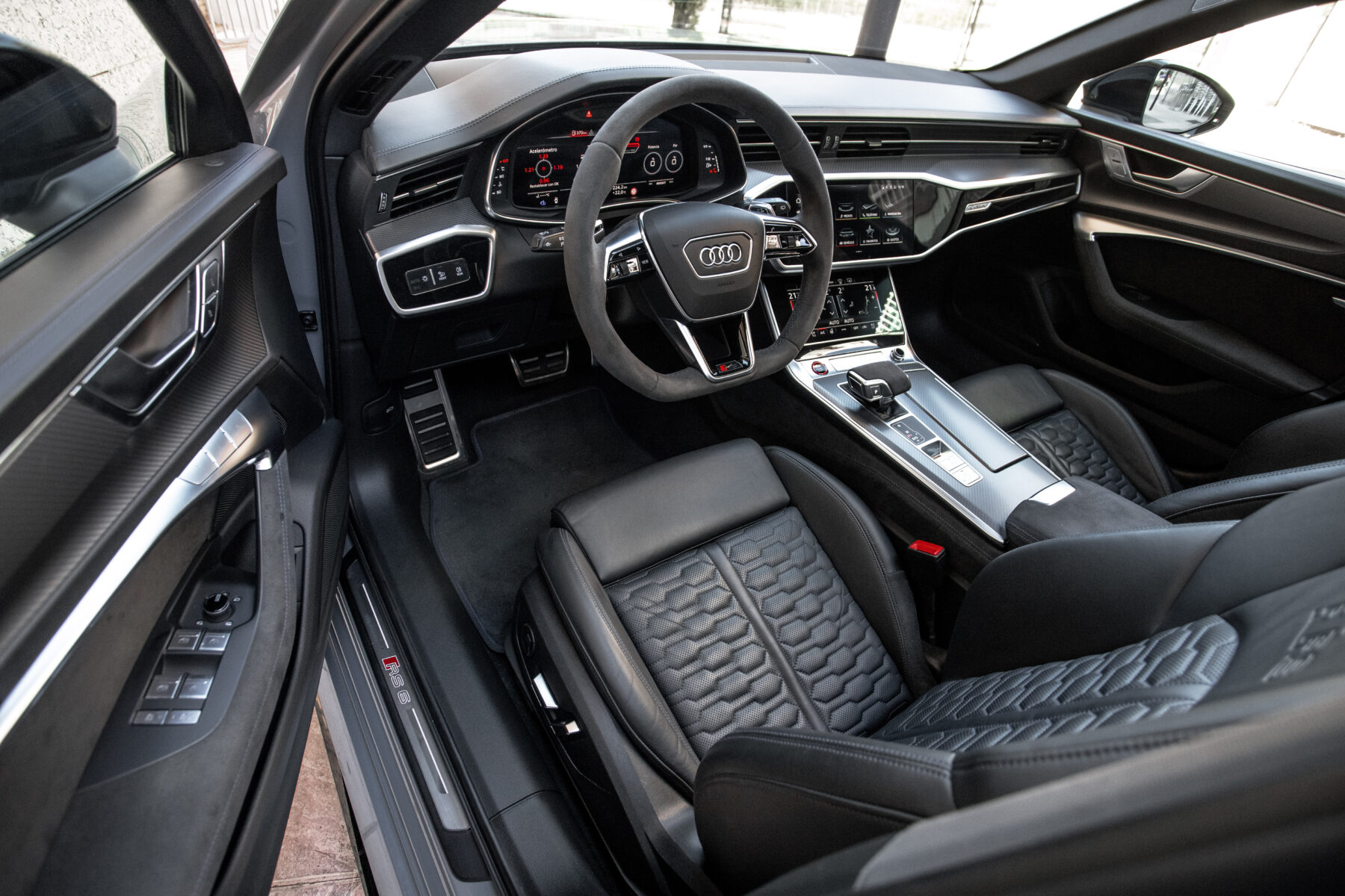 AUDI RS6 Avant TFSI quattro 25 years