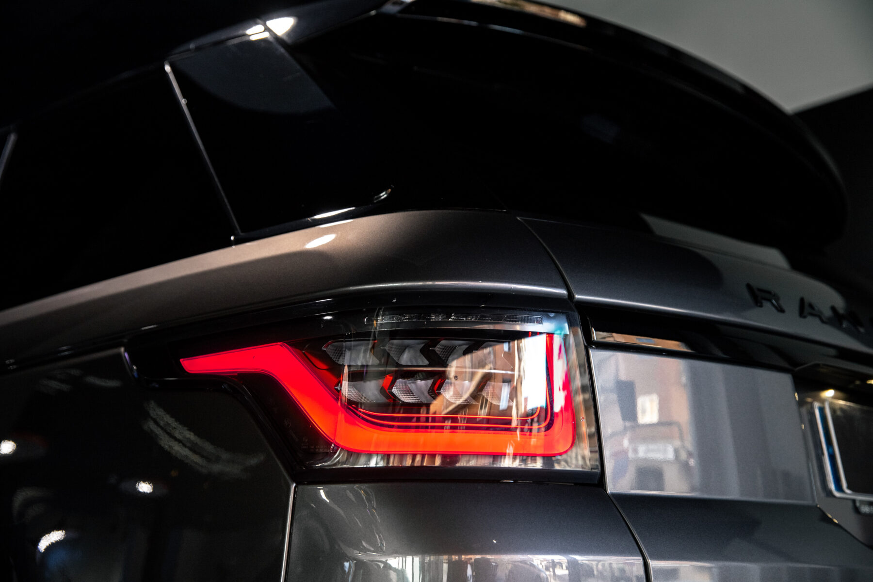 LAND-ROVER Range Rover Sport 5.0 V8 SC SVR