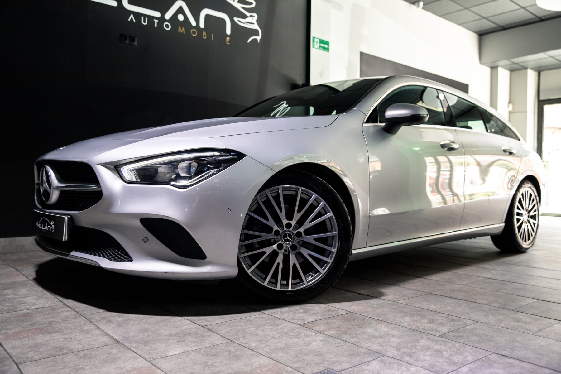 MERCEDES-BENZ MERCEDES-BENZ CLA CLA 180 D DCT Shooting Brake