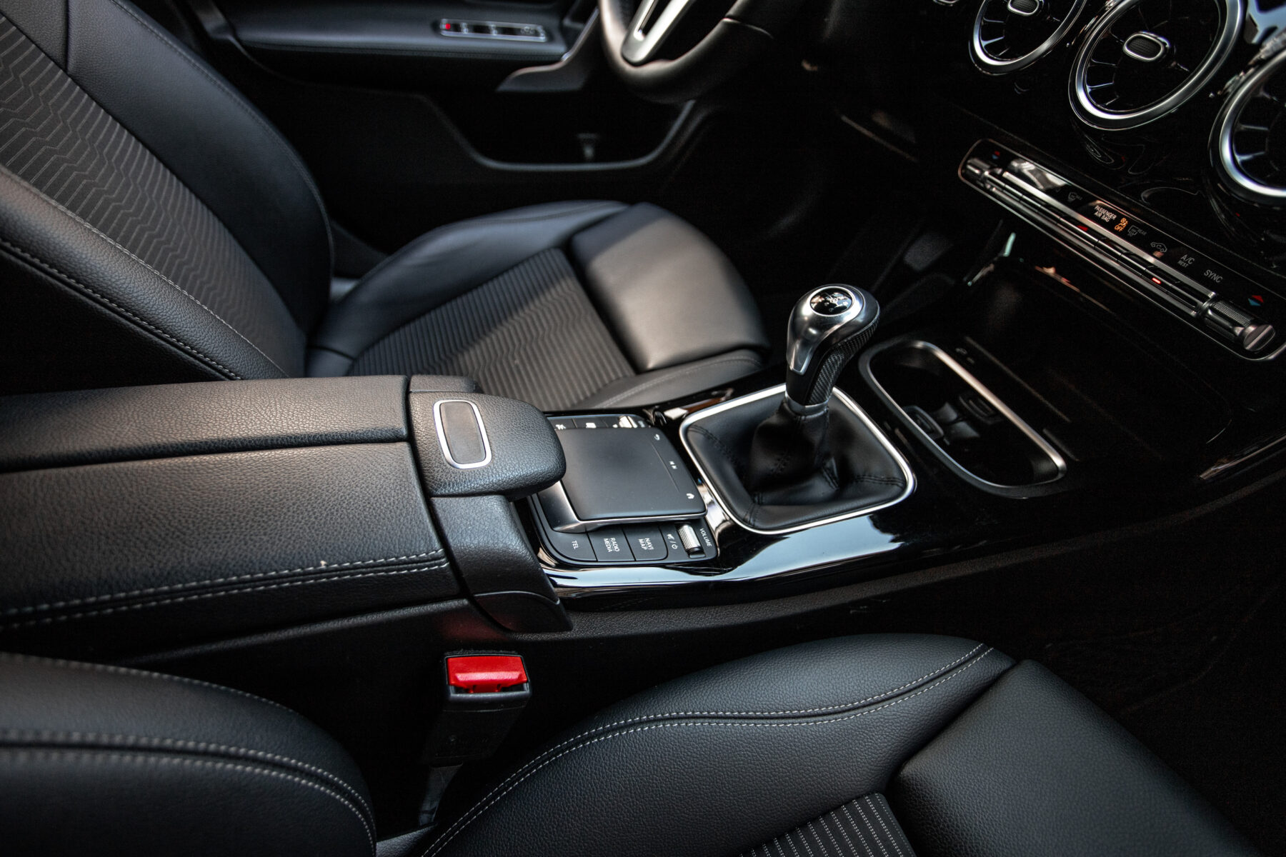 MERCEDES-BENZ MERCEDES-BENZ CLA CLA 180 D DCT Shooting Brake