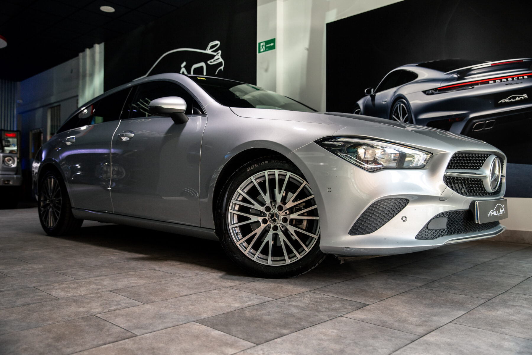 MERCEDES-BENZ MERCEDES-BENZ CLA CLA 180 D DCT Shooting Brake