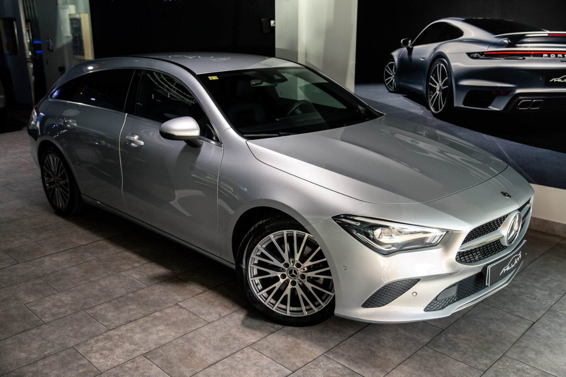 MERCEDES-BENZ MERCEDES-BENZ CLA CLA 180 D DCT Shooting Brake