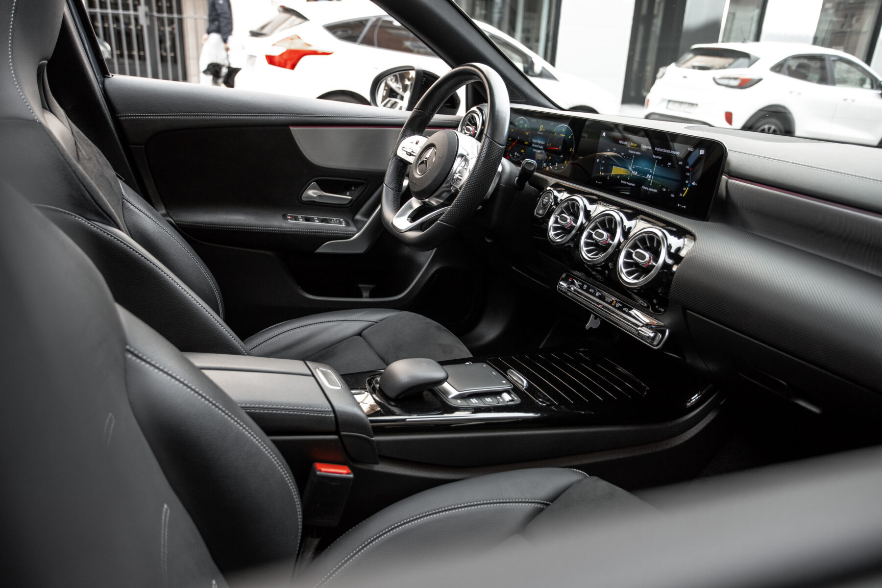 MERCEDES-BENZ A 200d