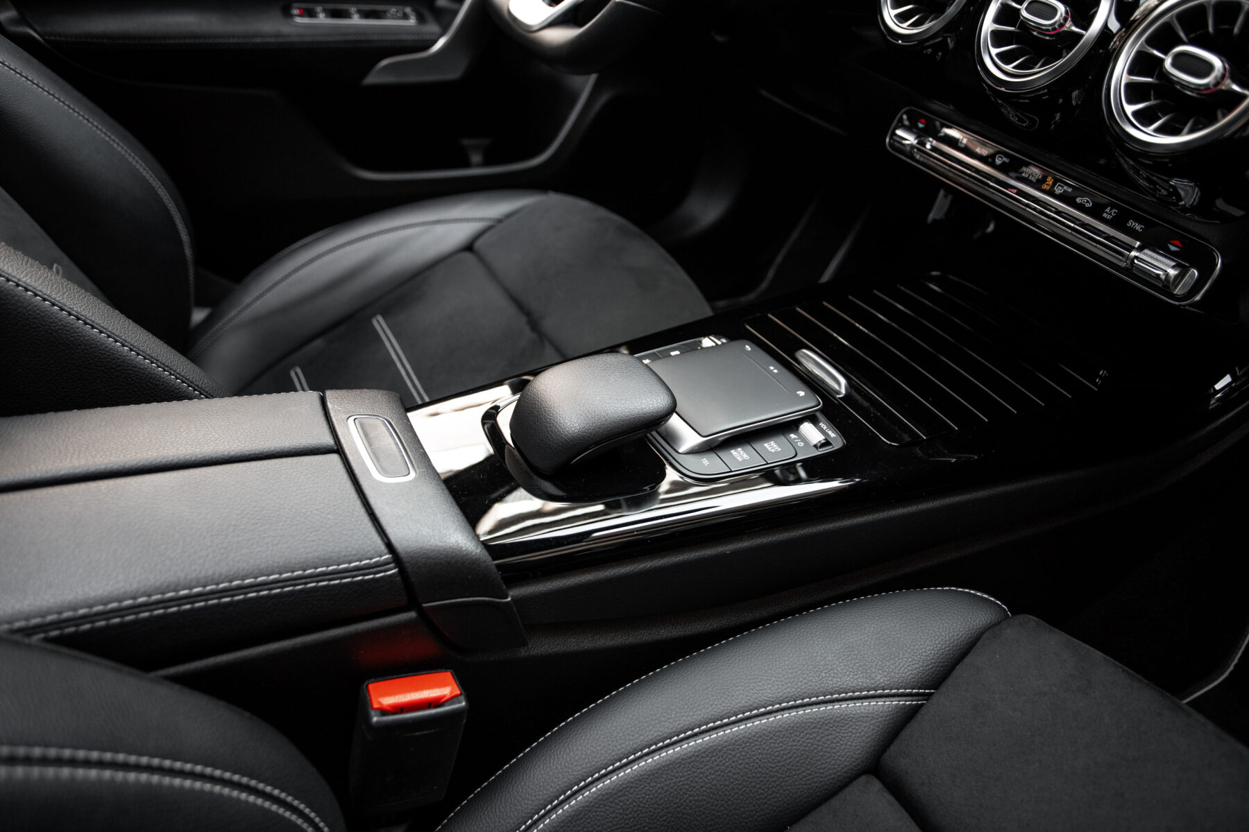 MERCEDES-BENZ A 200d