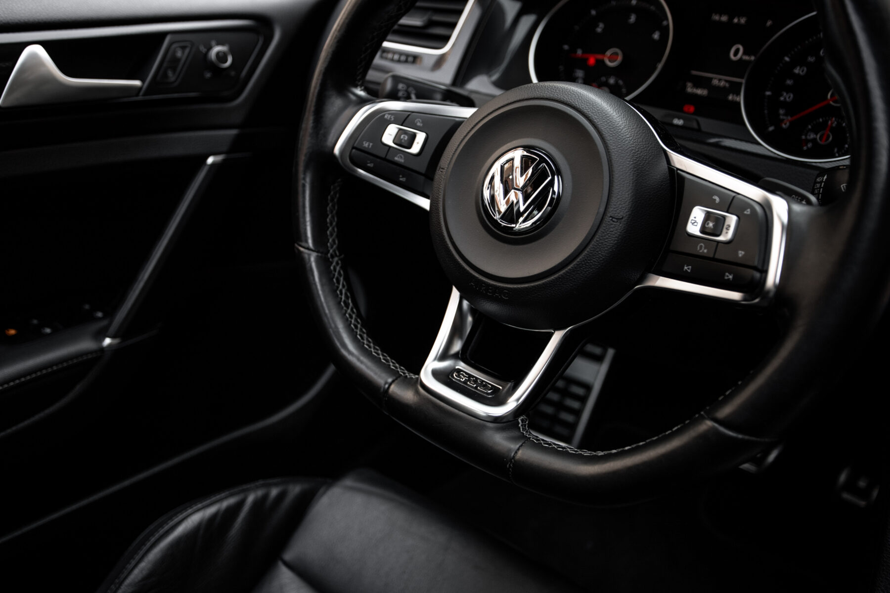 VOLKSWAGEN Golf GTD 2.0 TDI DSG BMT