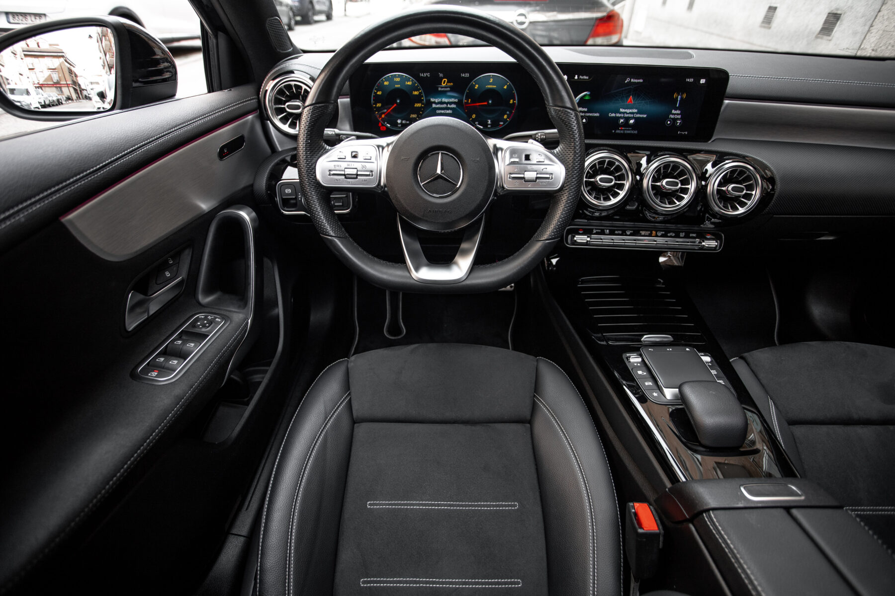 MERCEDES-BENZ A 200d