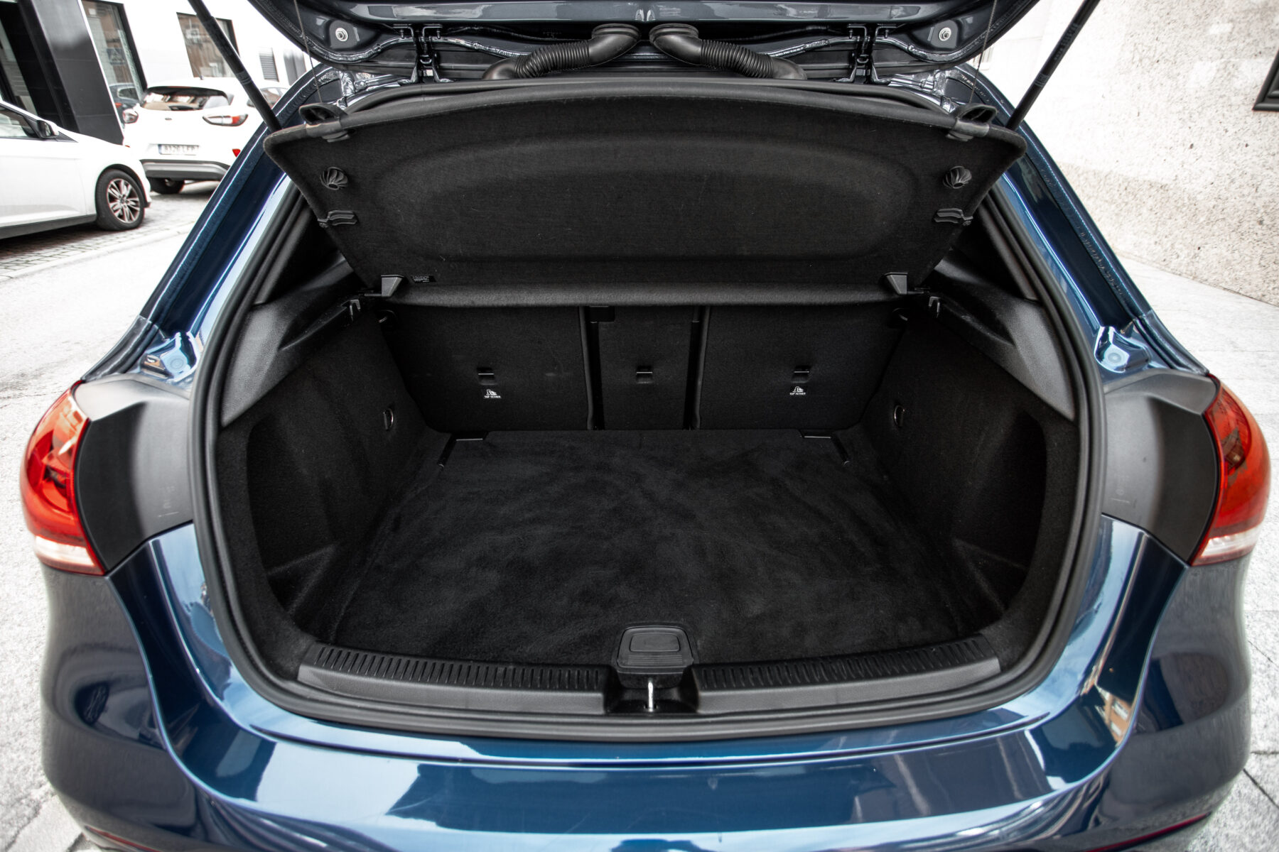 MERCEDES-BENZ A 200d