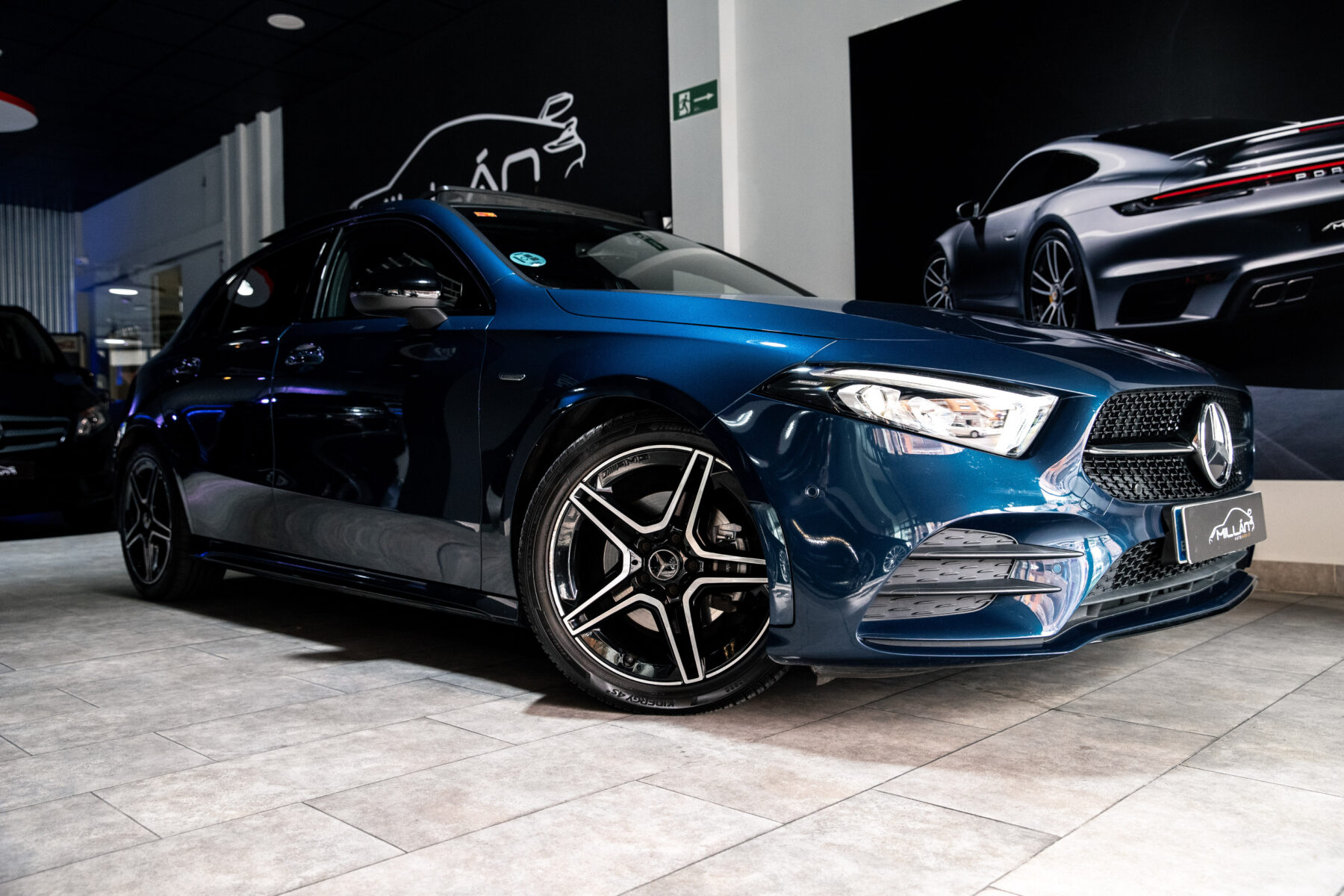 MERCEDES-BENZ A 200d