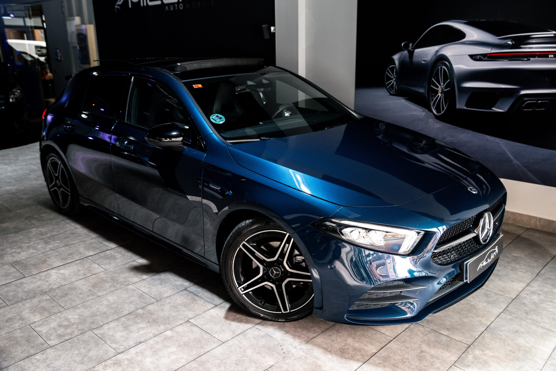 MERCEDES-BENZ A 200d