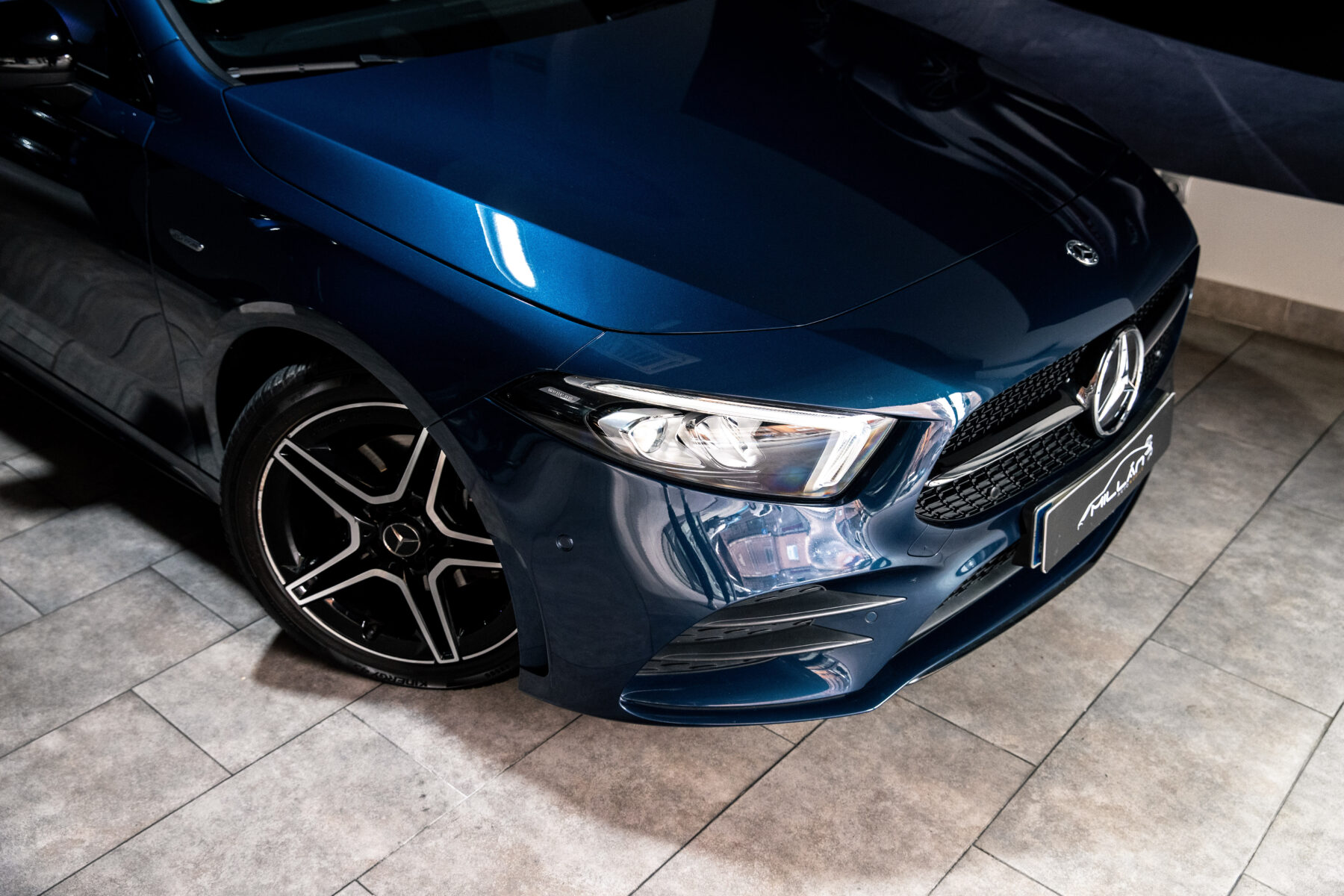 MERCEDES-BENZ A 200d