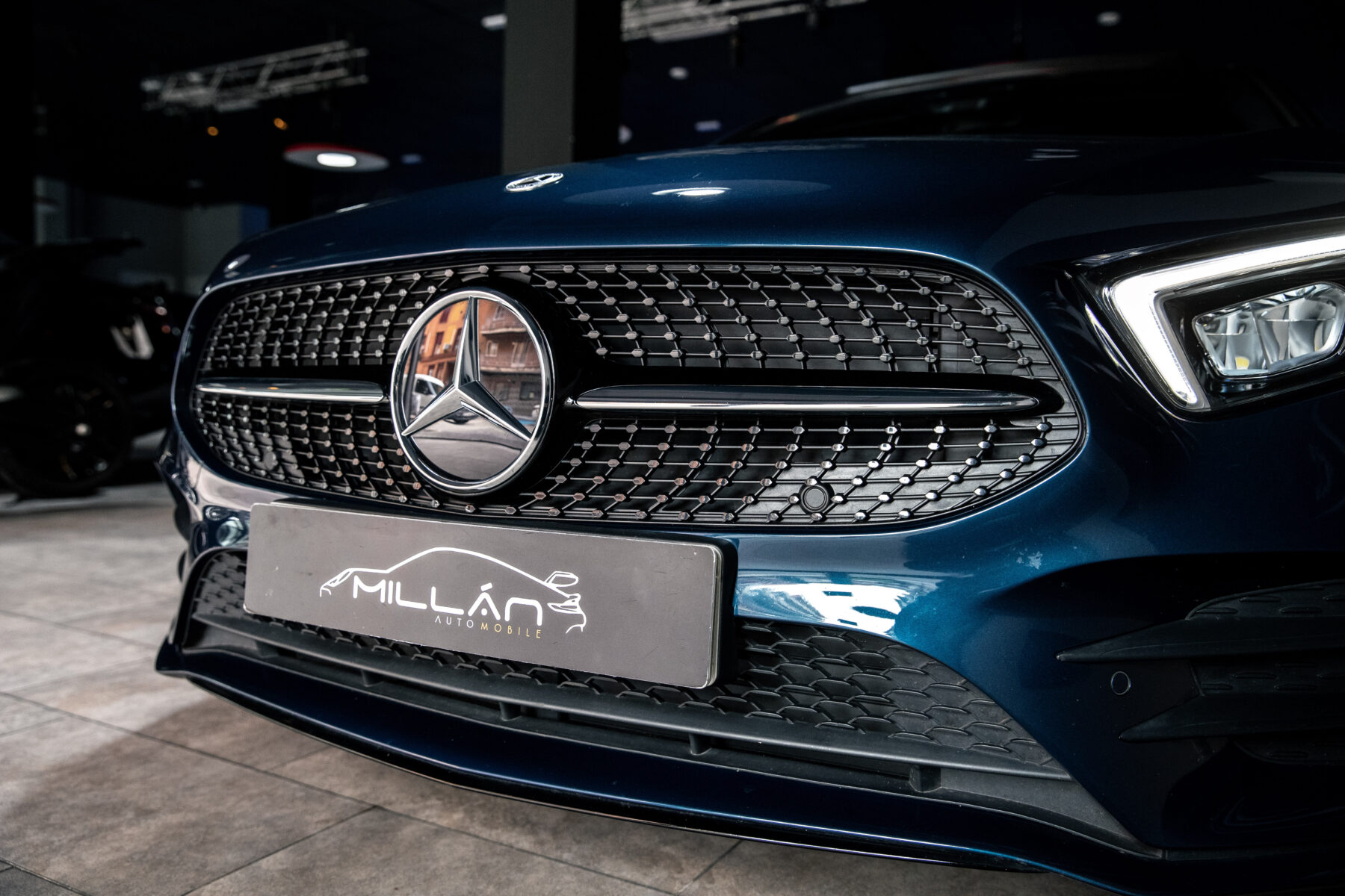 MERCEDES-BENZ A 200d