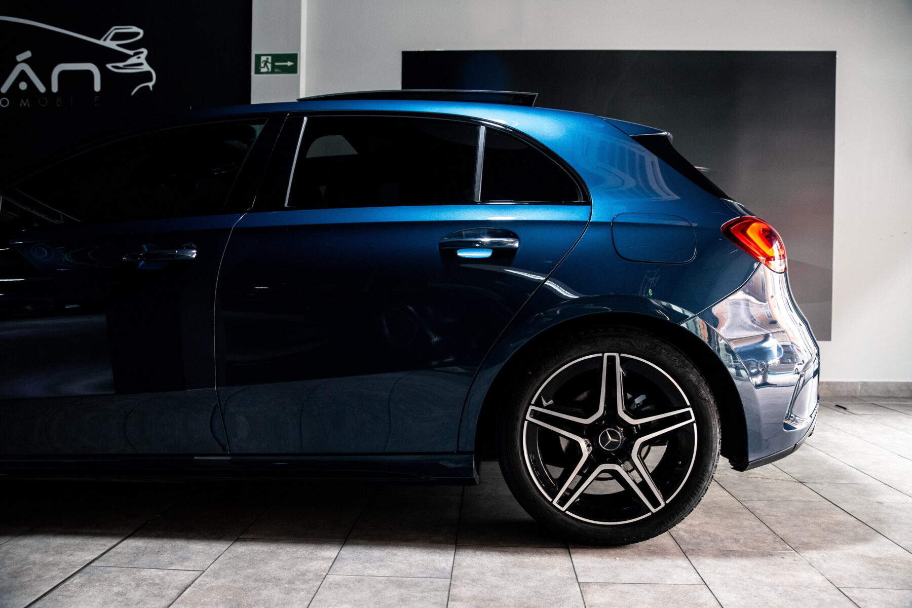 MERCEDES-BENZ A 200d