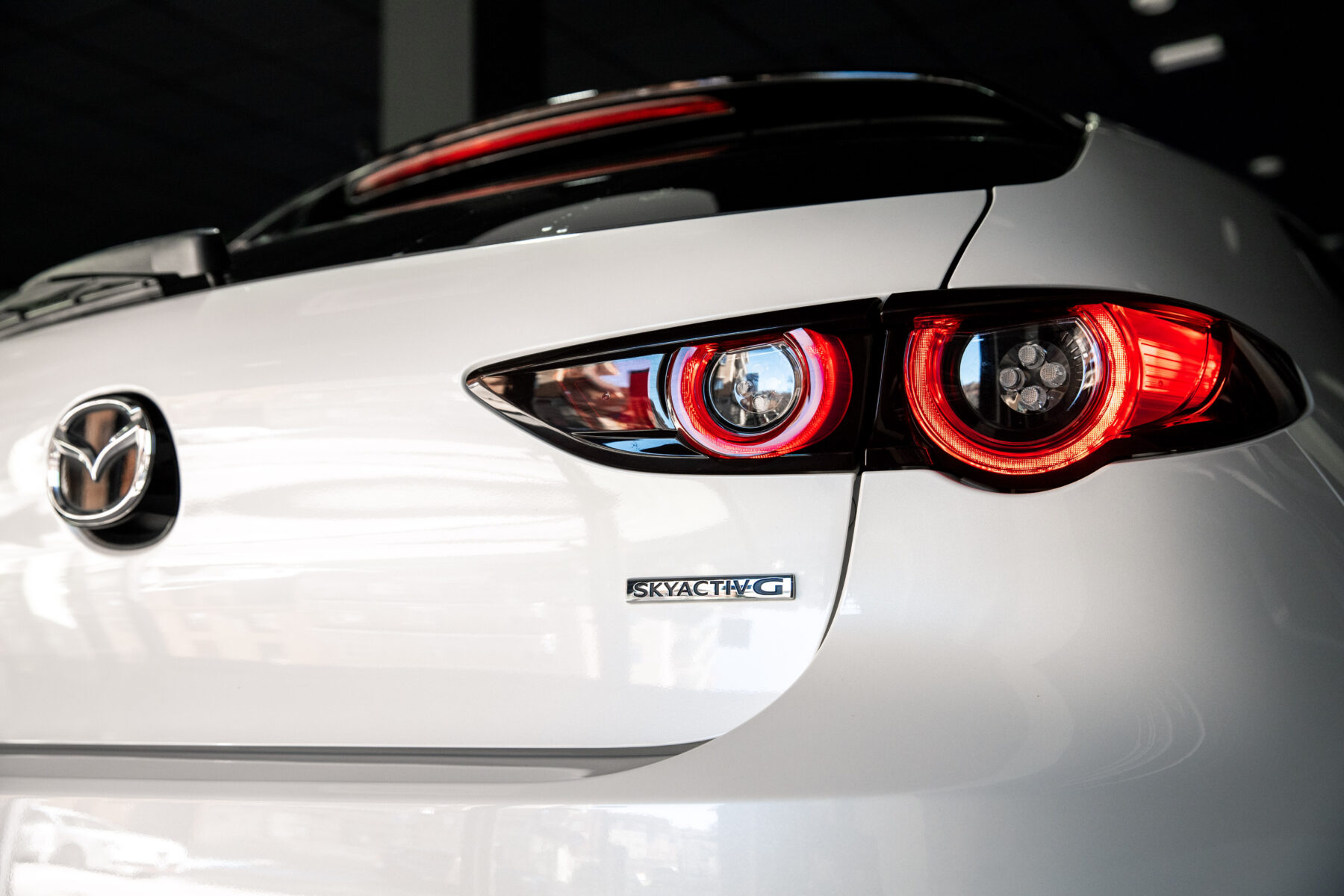 MAZDA 3 2.0 SKYACTIVG ZENITH SAFETY