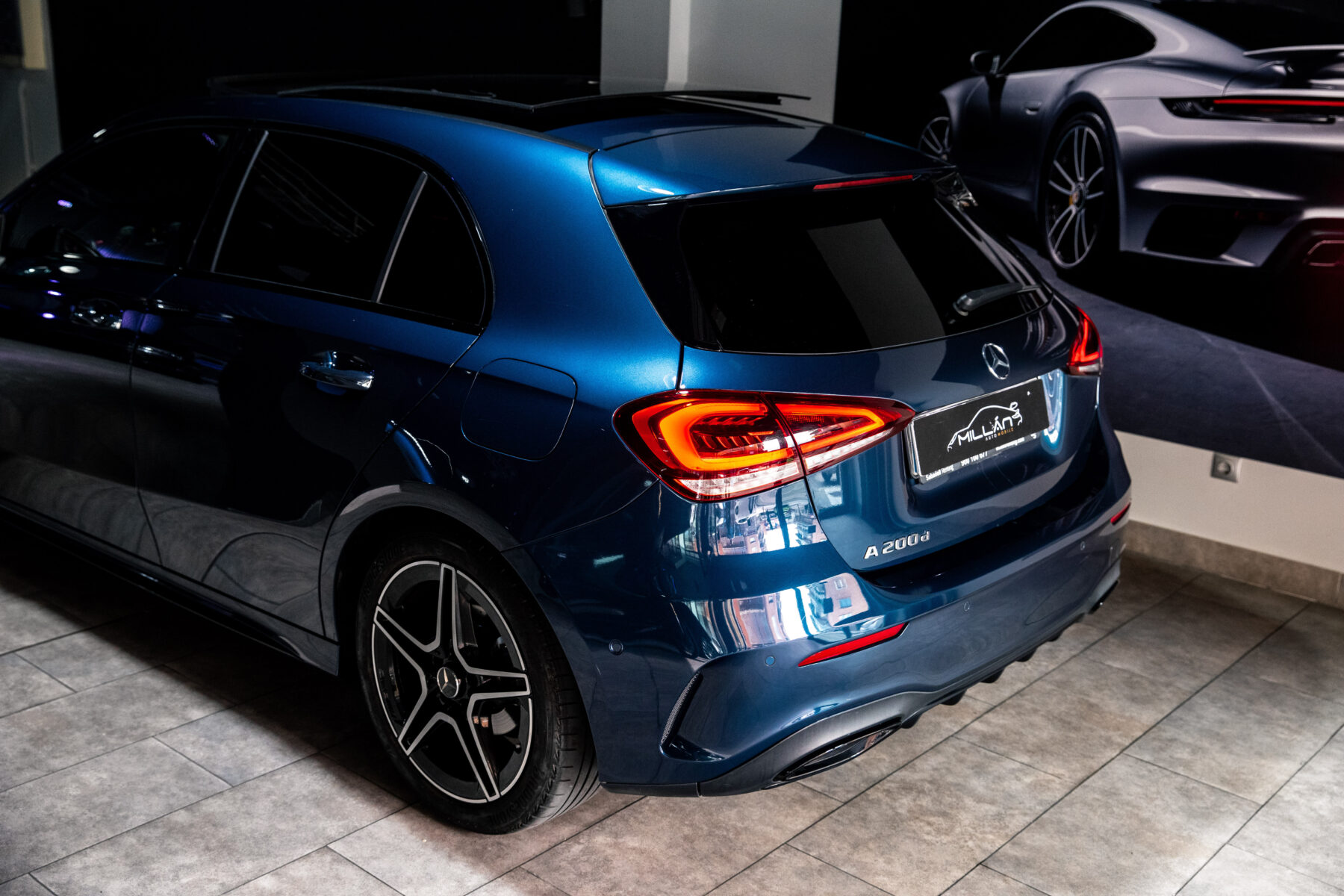 MERCEDES-BENZ A 200d