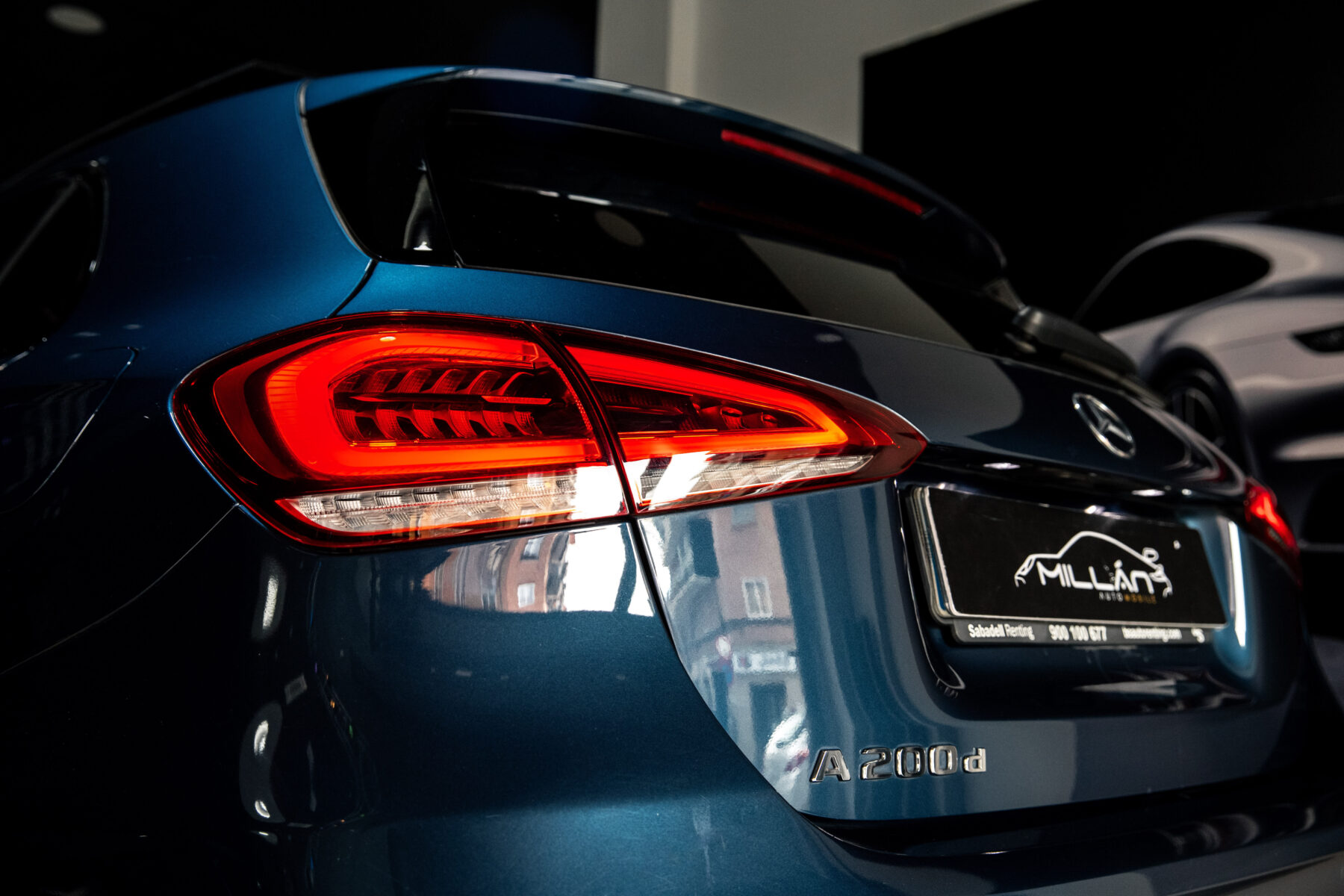 MERCEDES-BENZ A 200d