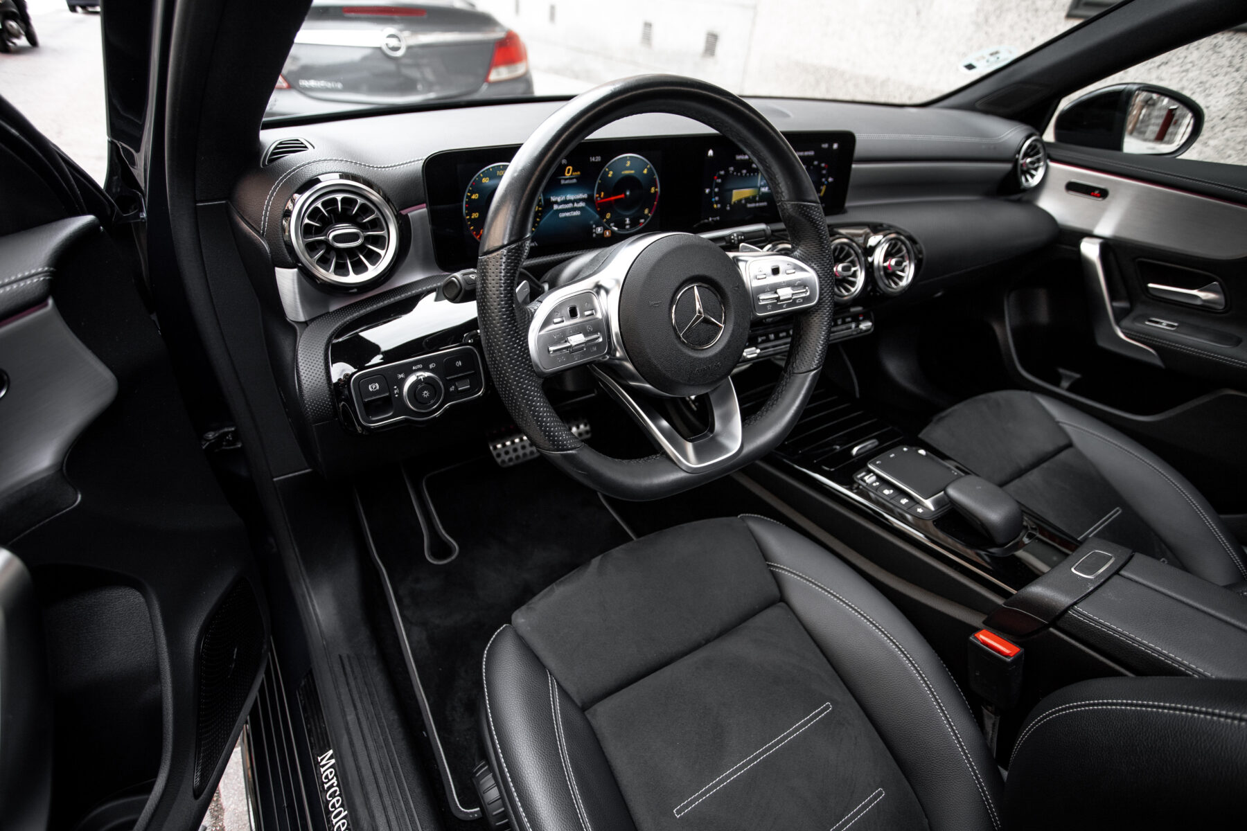 MERCEDES-BENZ A 200d