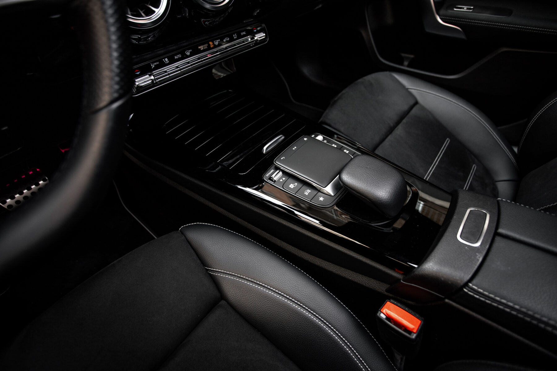 MERCEDES-BENZ A 200d