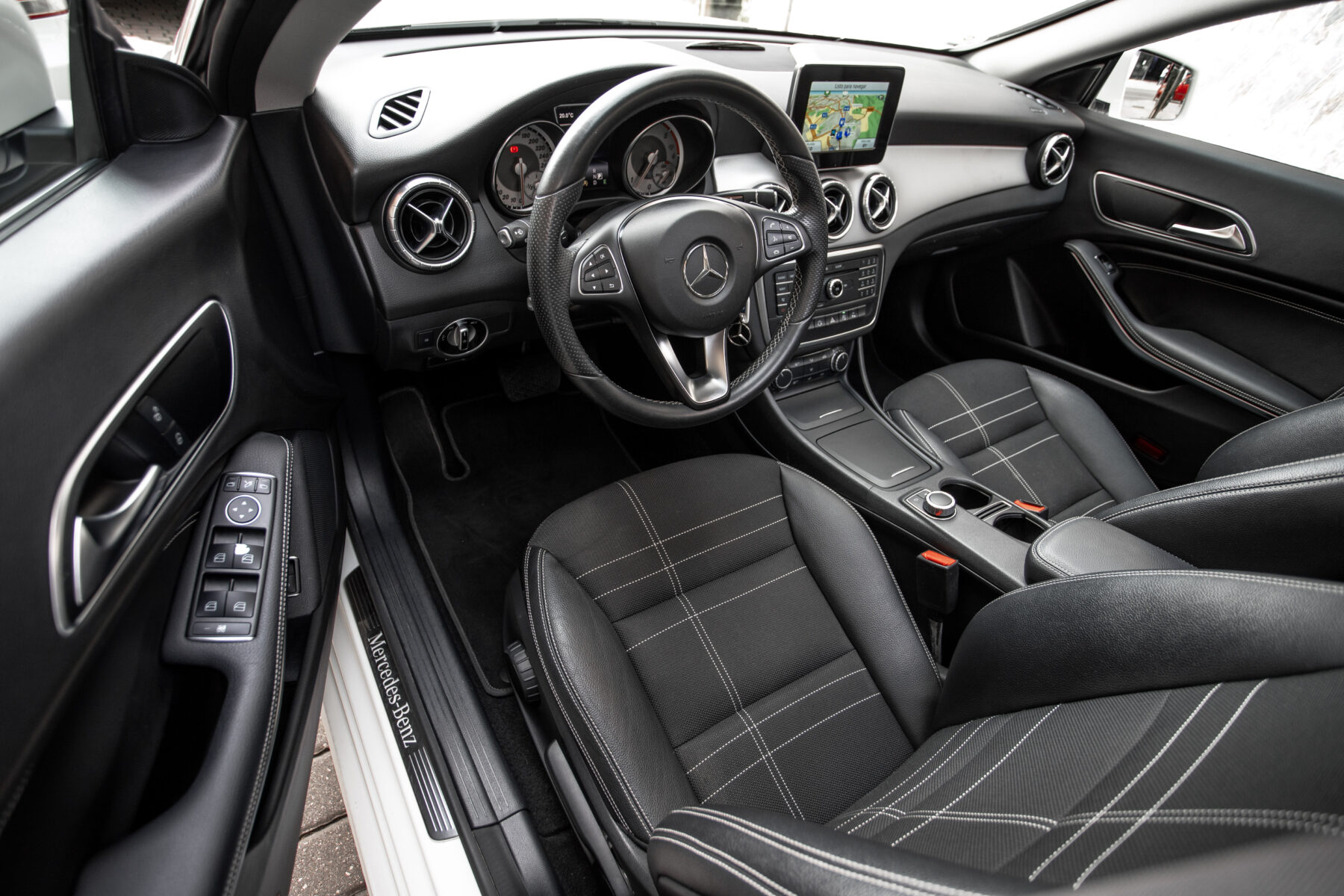 MERCEDES-BENZ CLA 200d 4 matic