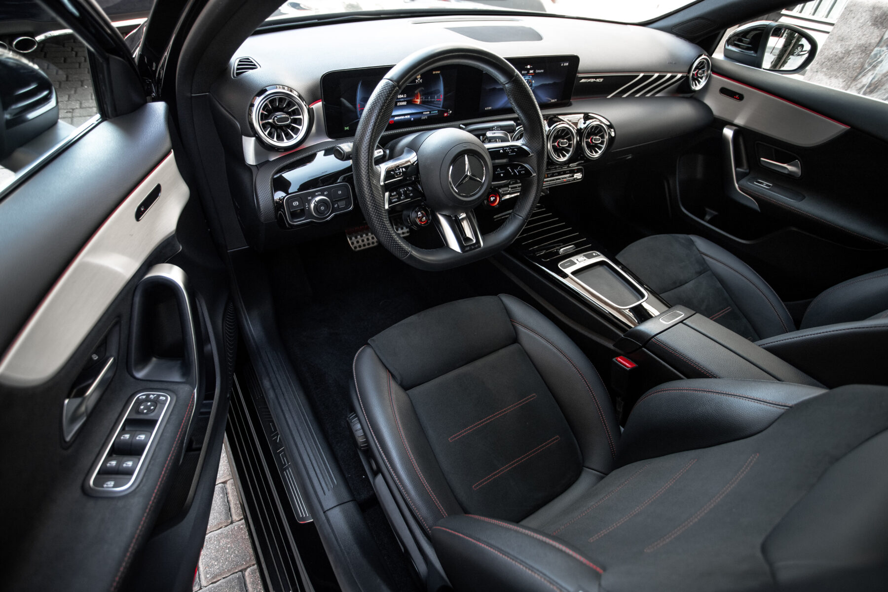 MERCEDES-BENZ A35AMG 4 MATIC