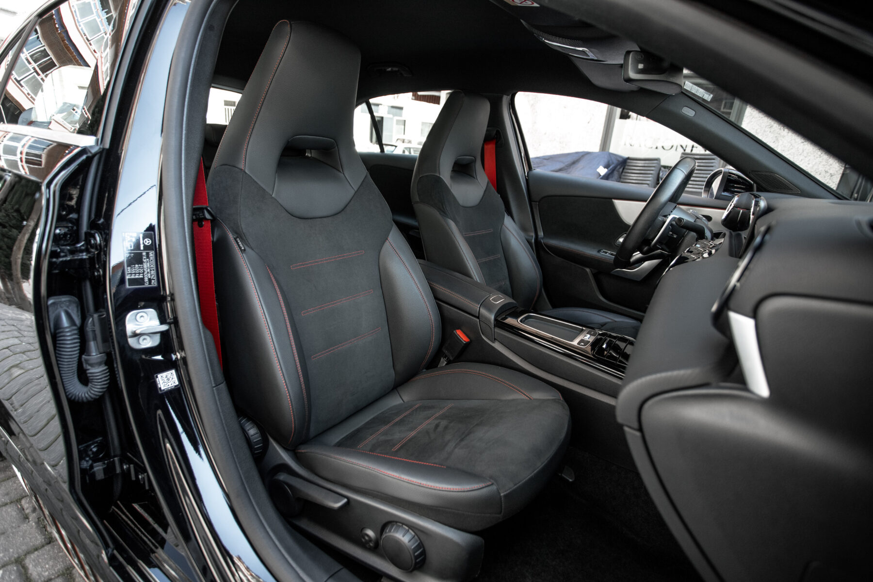 MERCEDES-BENZ A35AMG 4 MATIC