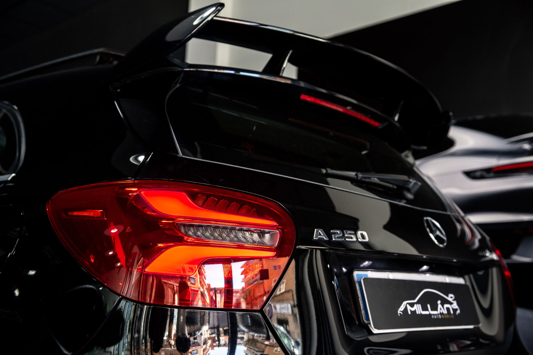 MERCEDES-BENZ A250 AMG 4 MATIC