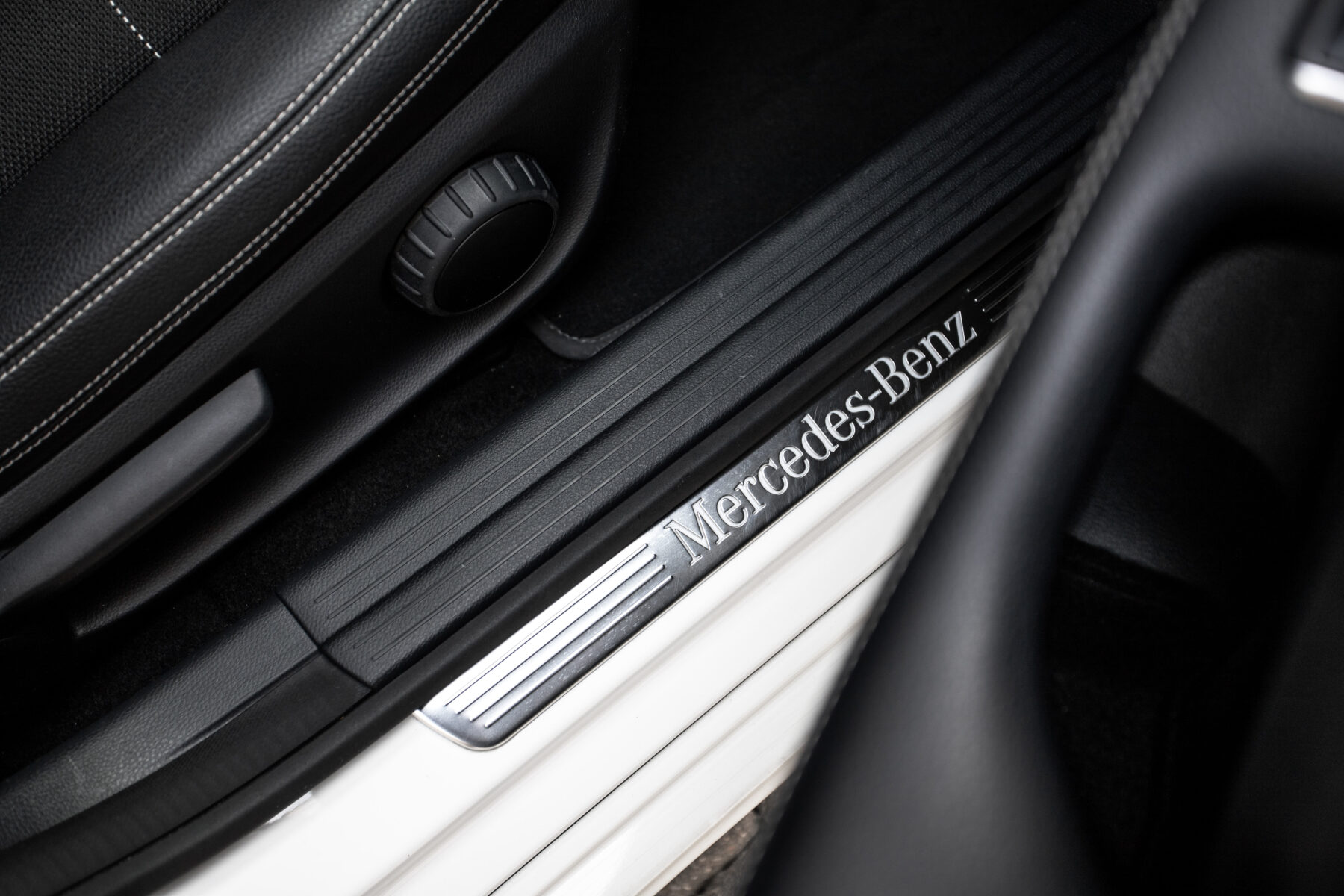 MERCEDES-BENZ CLA 200d 4 matic