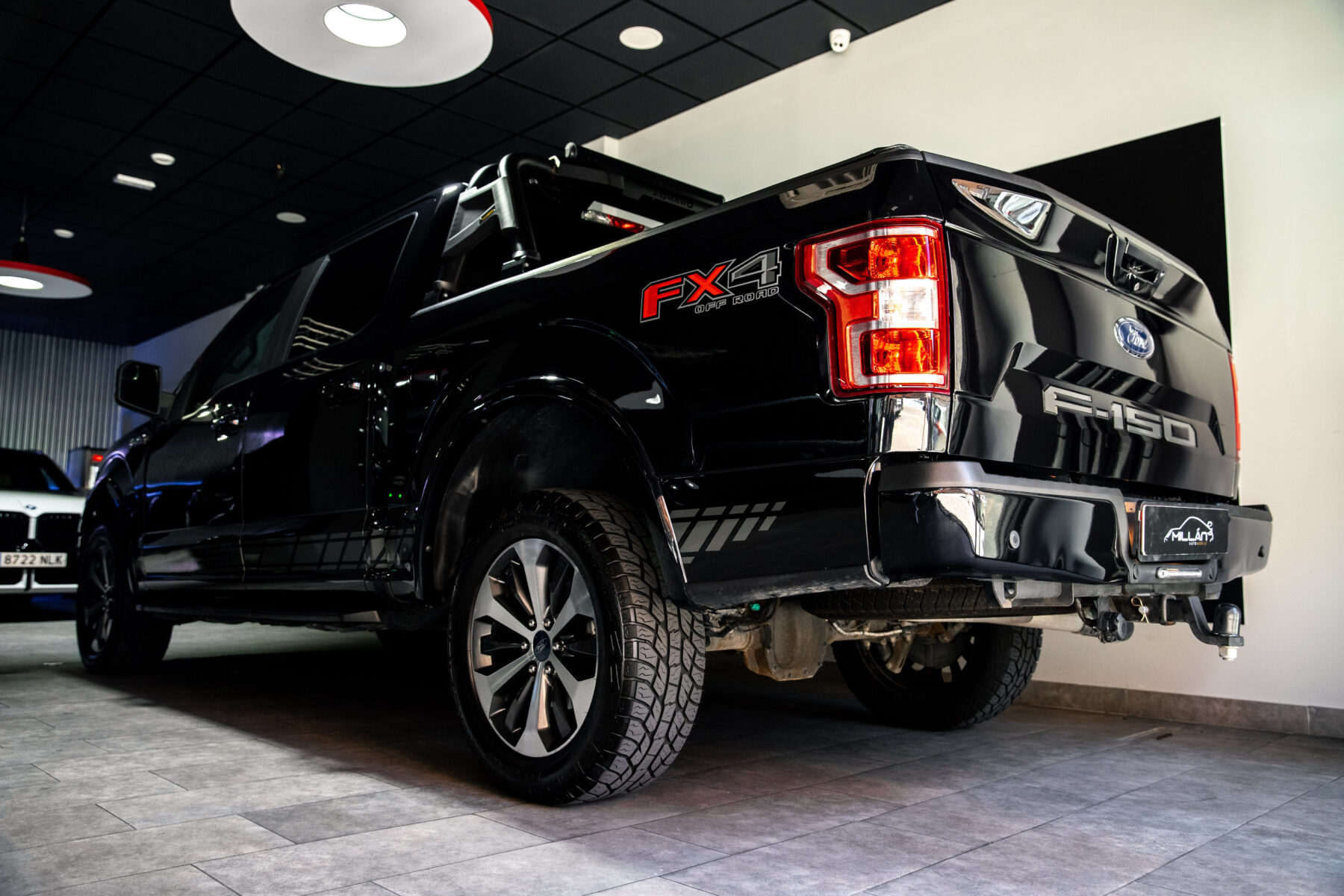 FORD F150 XLT LARIAT SUPERCREW AWD V8