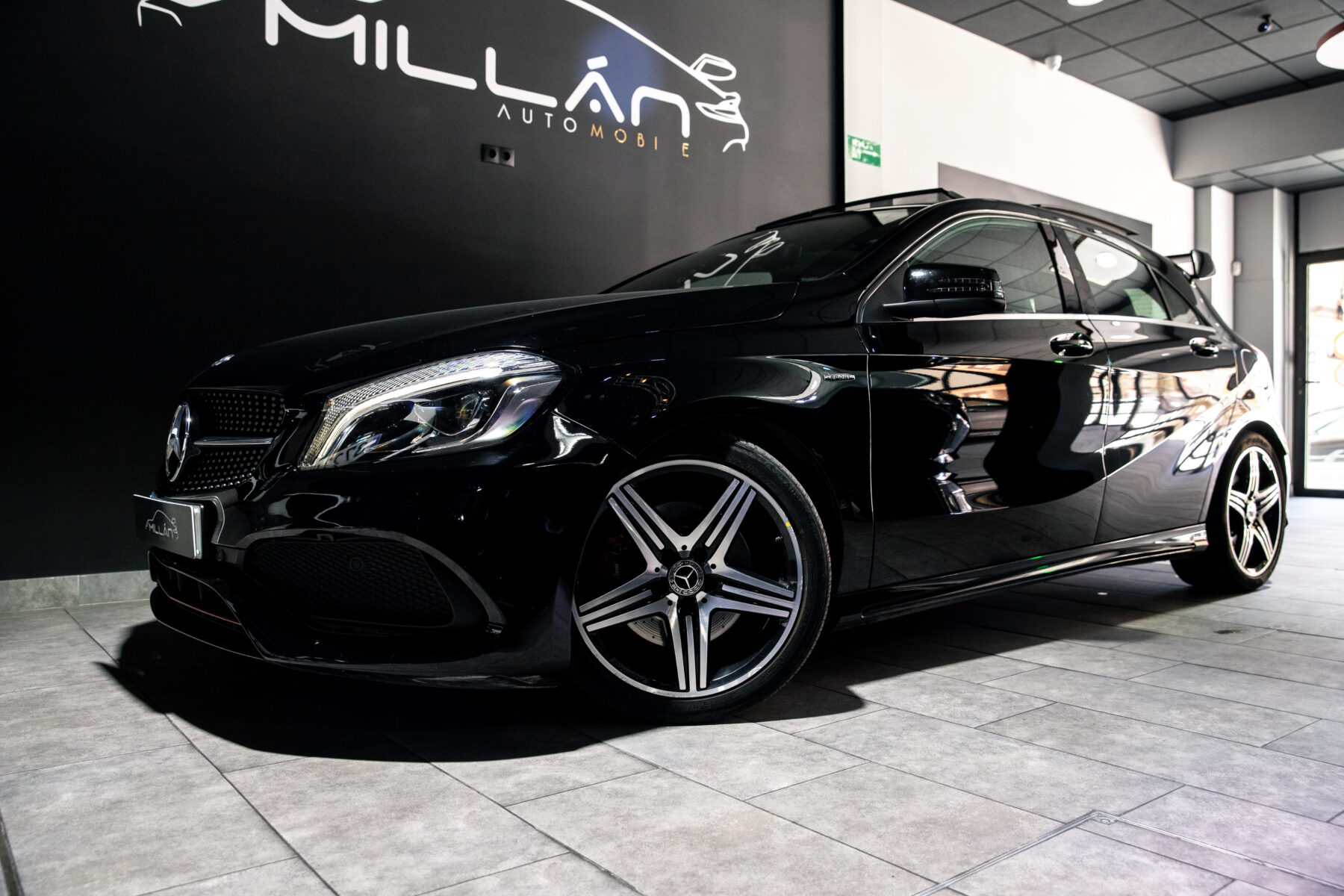 MERCEDES-BENZ A250 AMG 4 MATIC