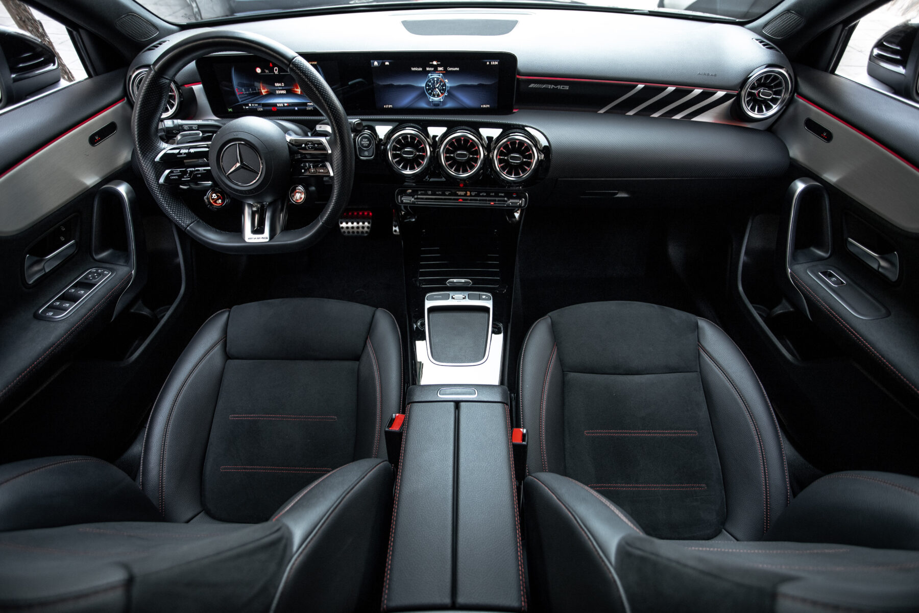 MERCEDES-BENZ A35AMG 4 MATIC