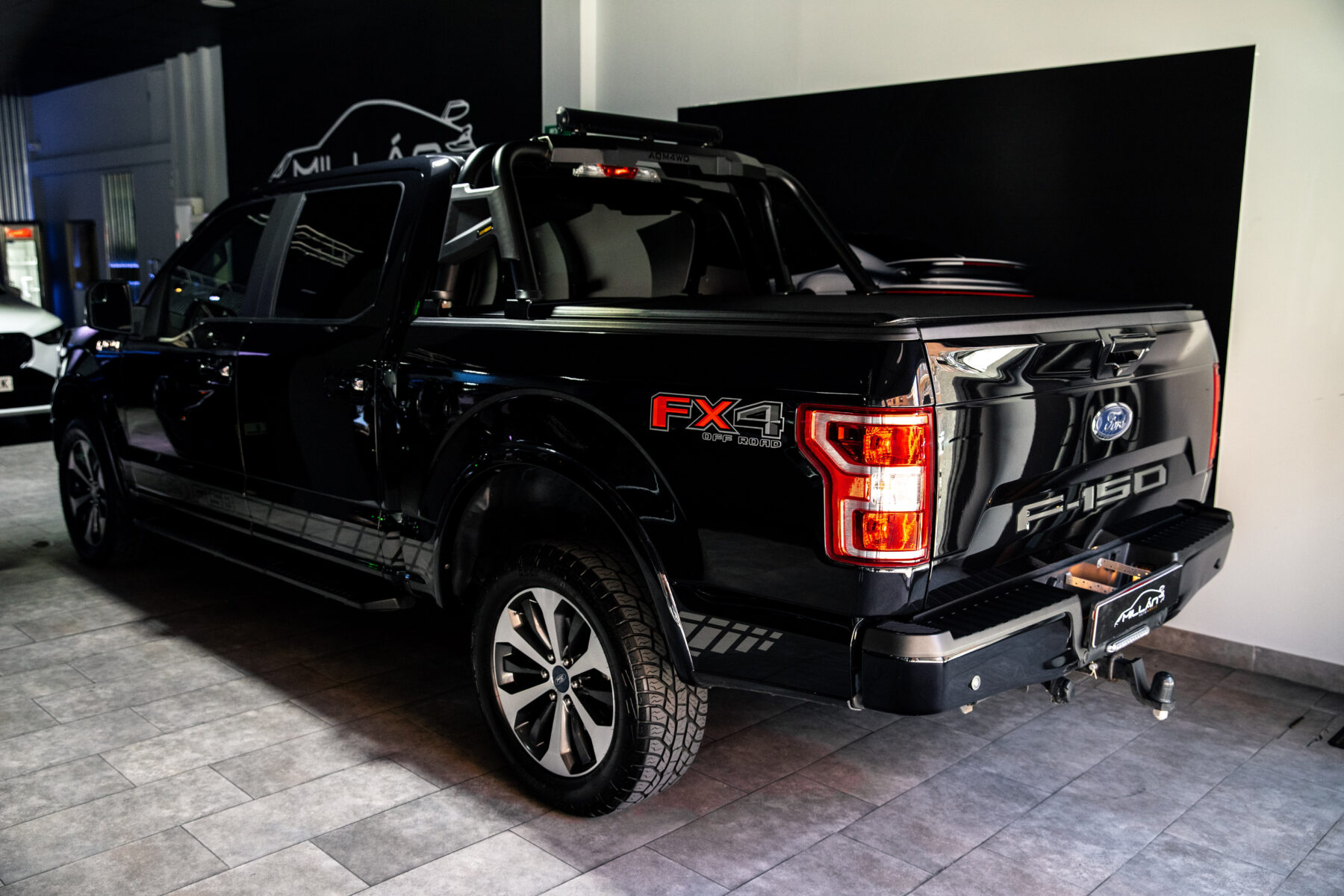 FORD F150 XLT LARIAT SUPERCREW AWD V8