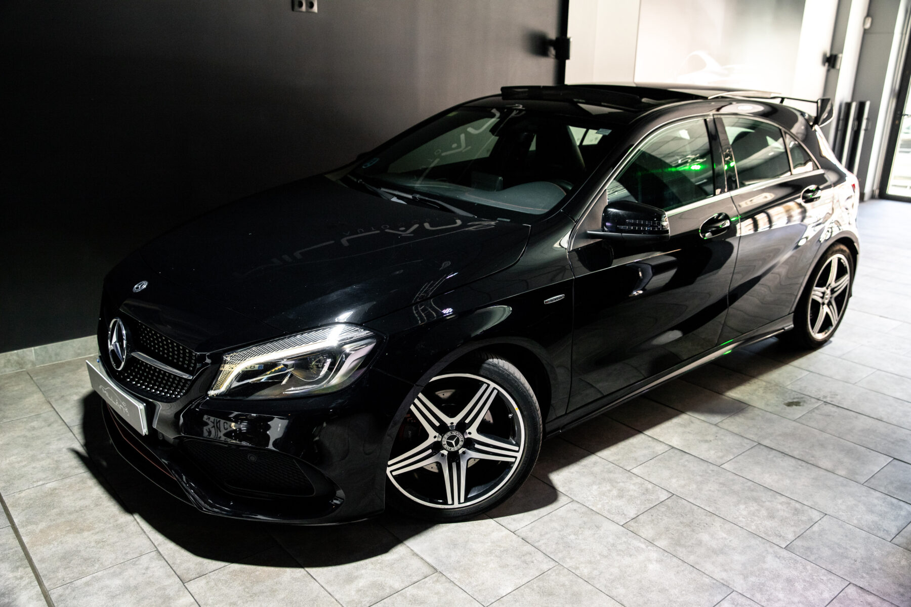 MERCEDES-BENZ A250 AMG 4 MATIC