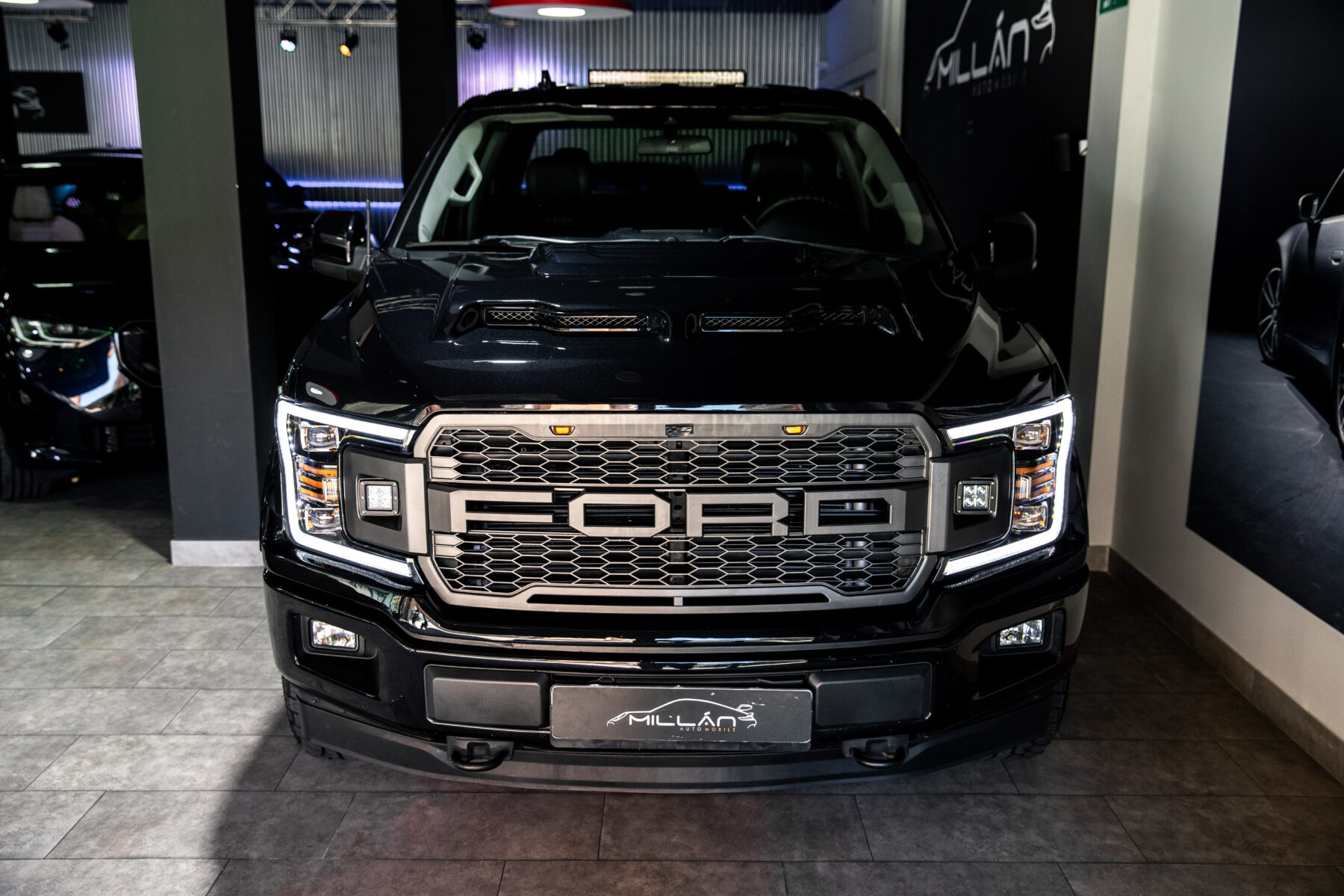 FORD F150 XLT LARIAT SUPERCREW AWD V8