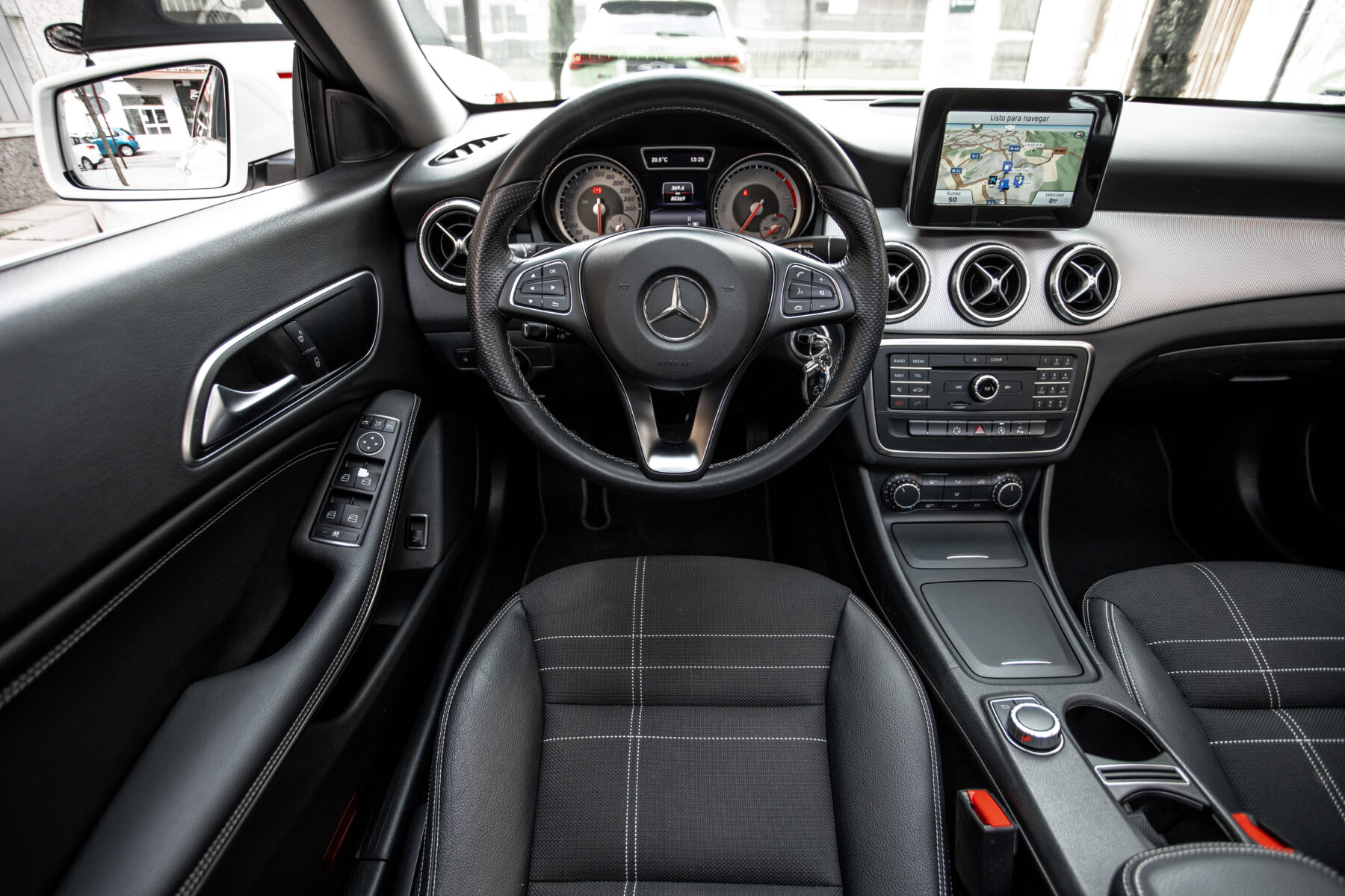 MERCEDES-BENZ CLA 200d 4 matic