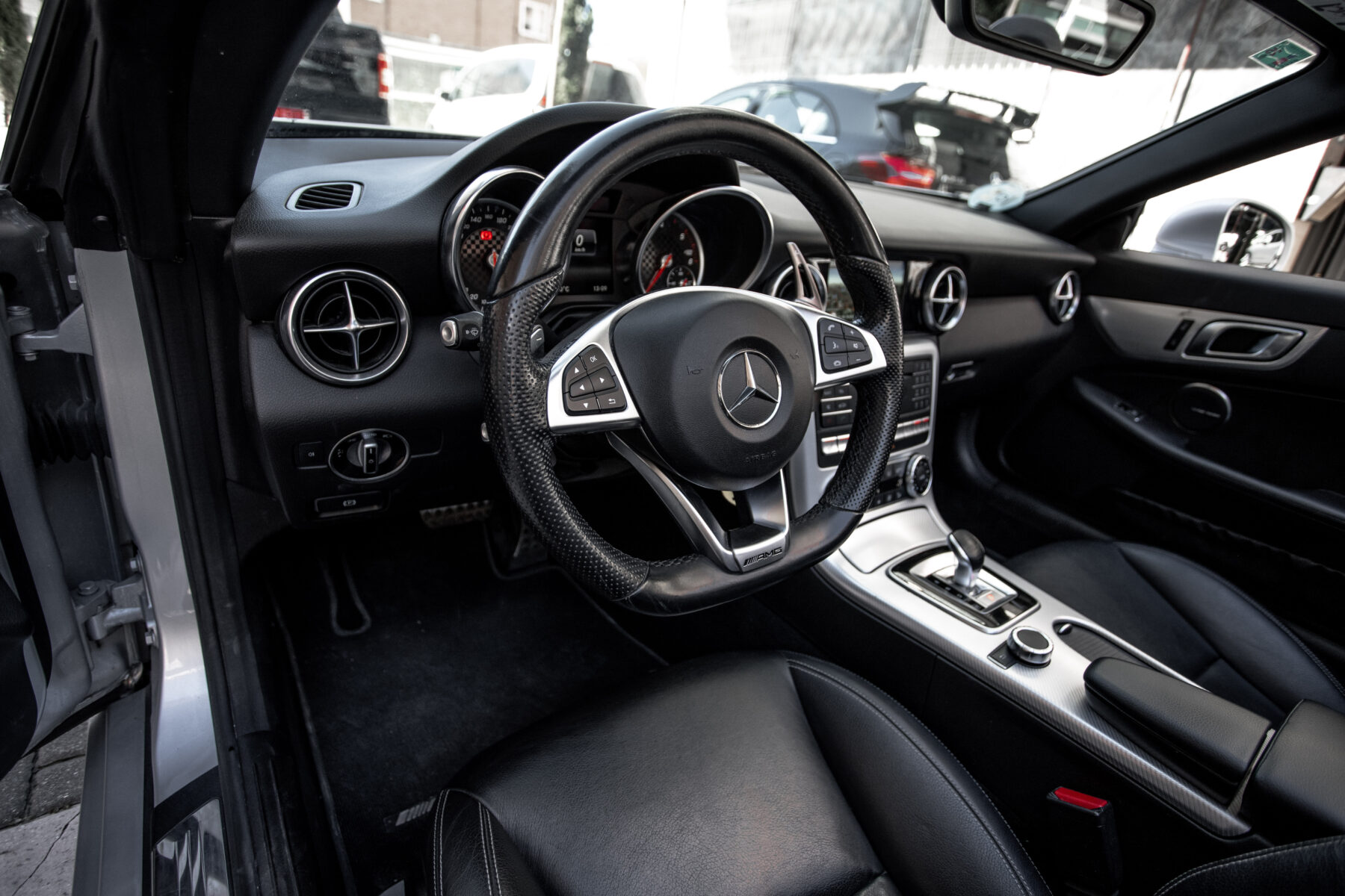 MERCEDES-BENZ SLC 250d AMG