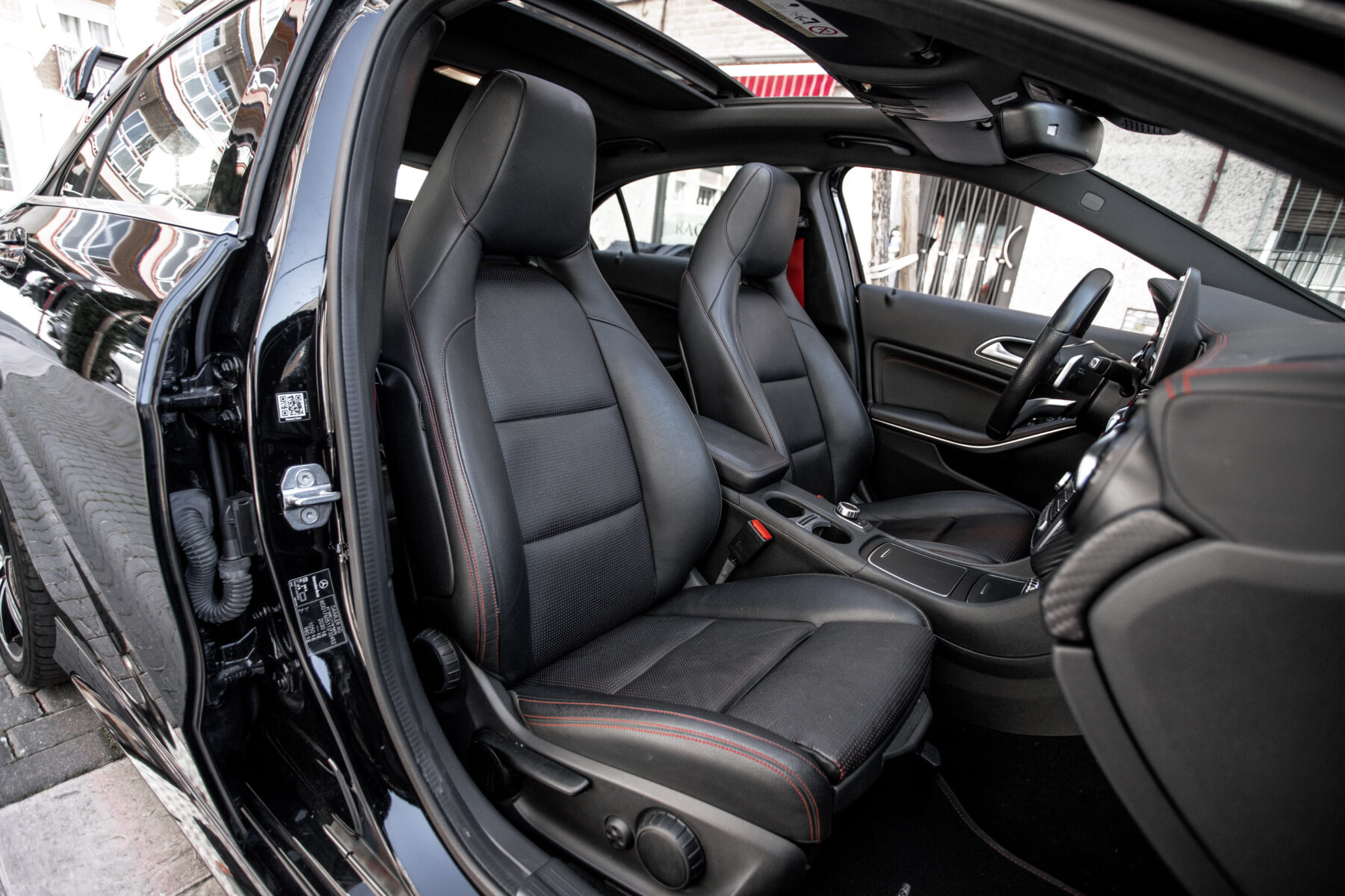 MERCEDES-BENZ A250 AMG 4 MATIC