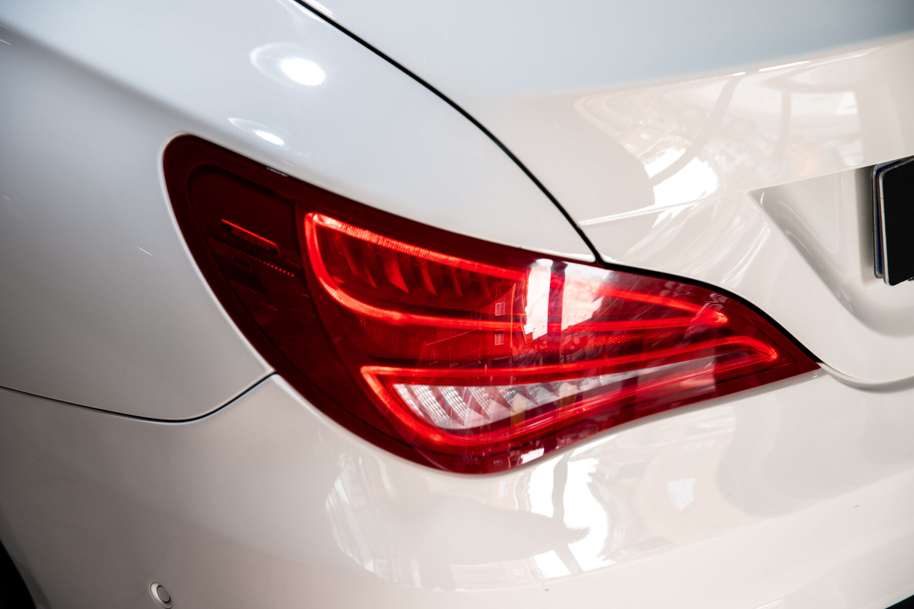 MERCEDES-BENZ CLA 200d 4 matic