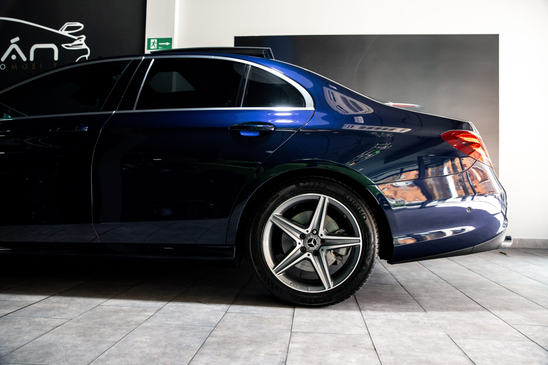 MERCEDES-BENZ E350 AMG