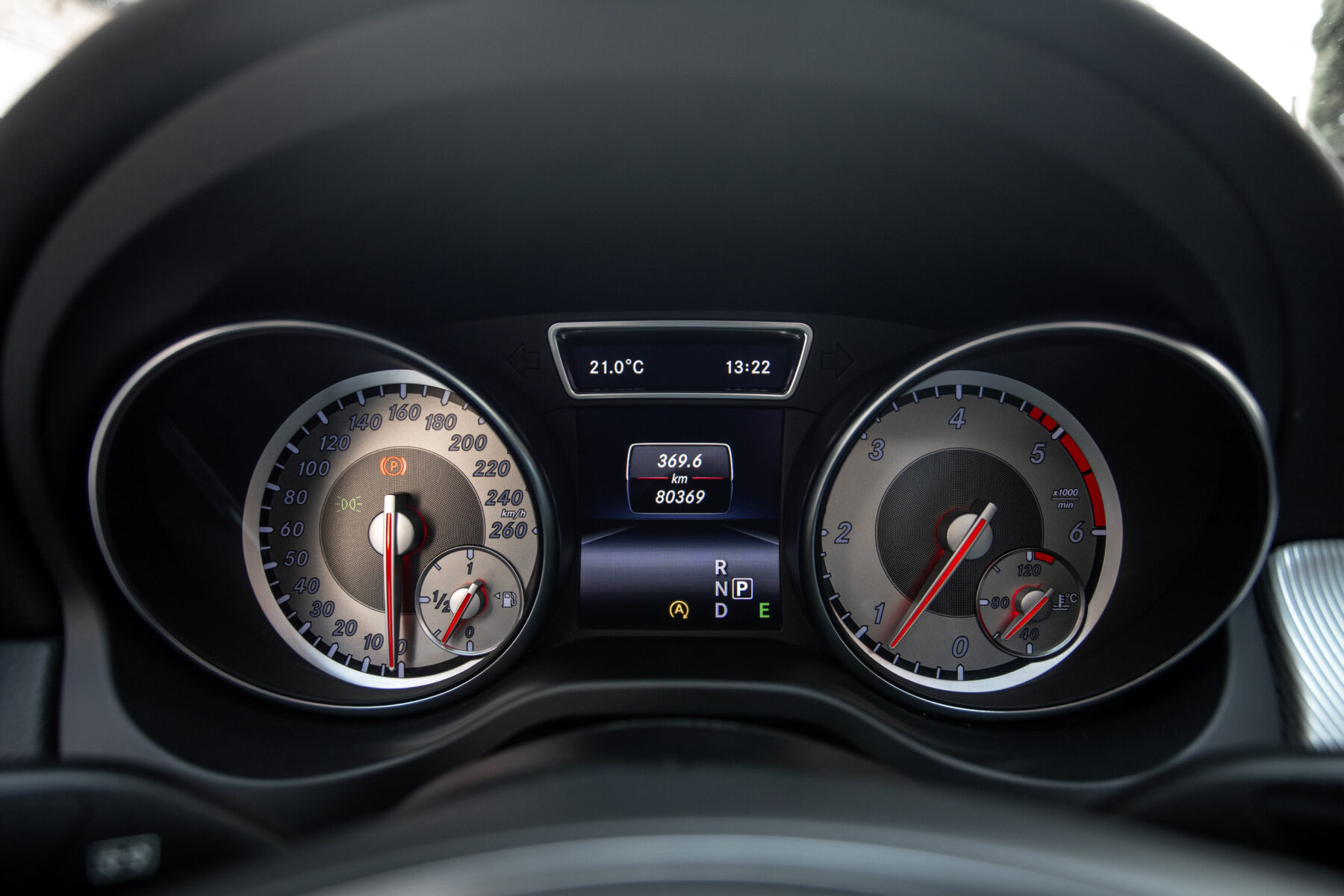 MERCEDES-BENZ CLA 200d 4 matic