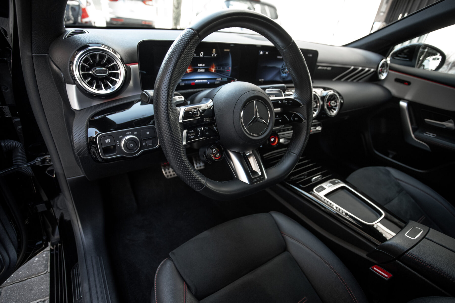 MERCEDES-BENZ A35AMG 4 MATIC