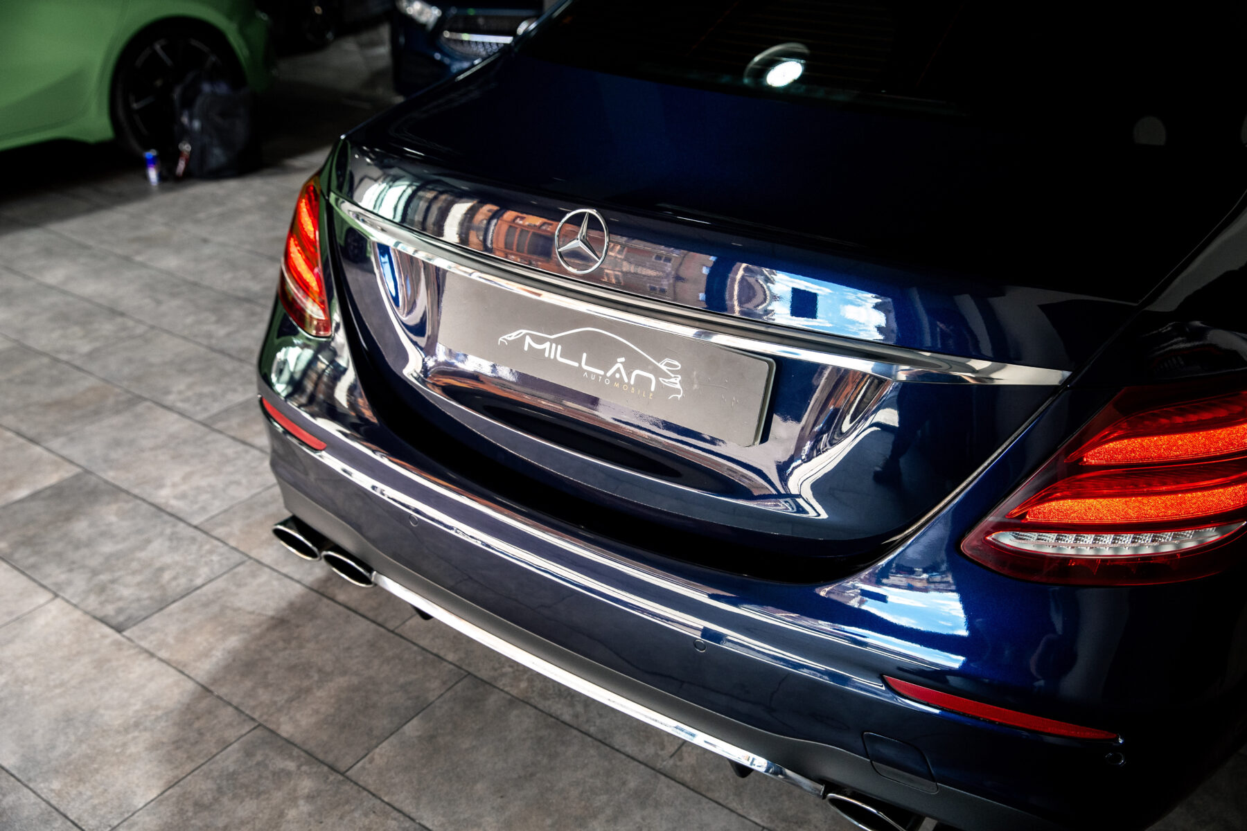 MERCEDES-BENZ E350 AMG