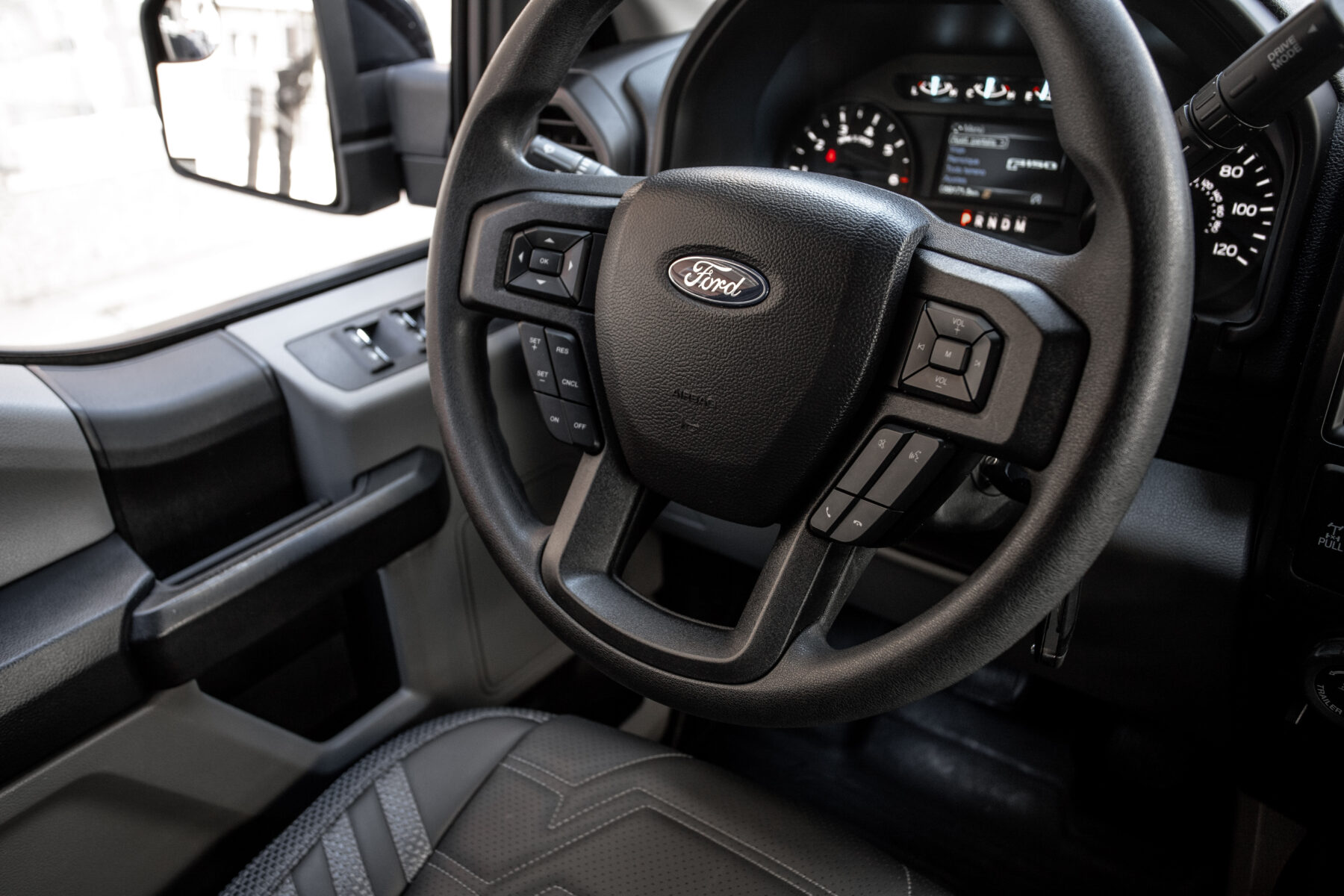 FORD F150 XLT LARIAT SUPERCREW AWD V8