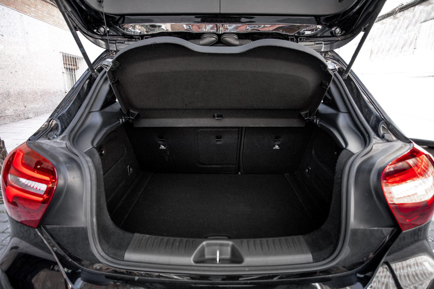 MERCEDES-BENZ A250 AMG 4 MATIC