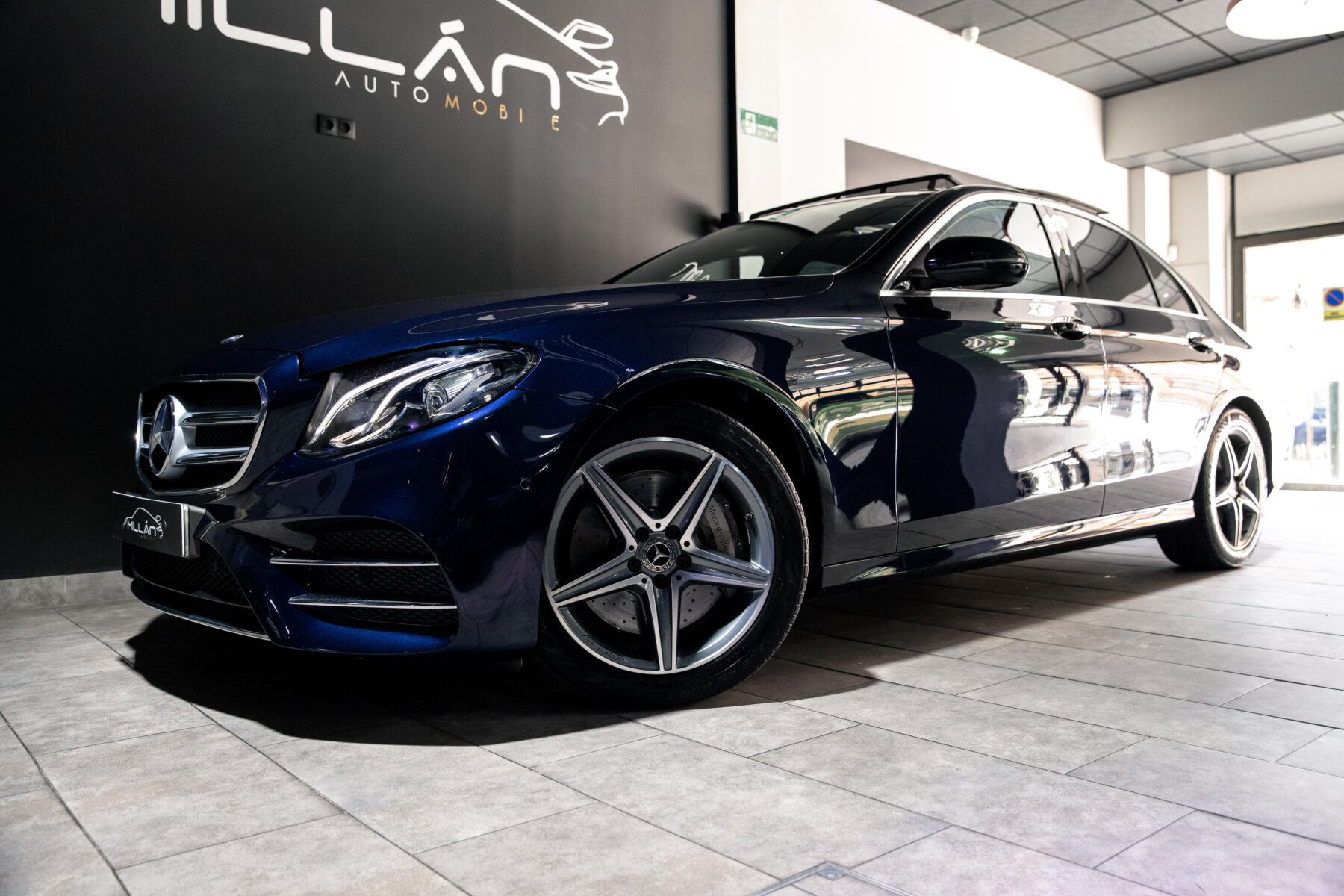 MERCEDES-BENZ E350 AMG