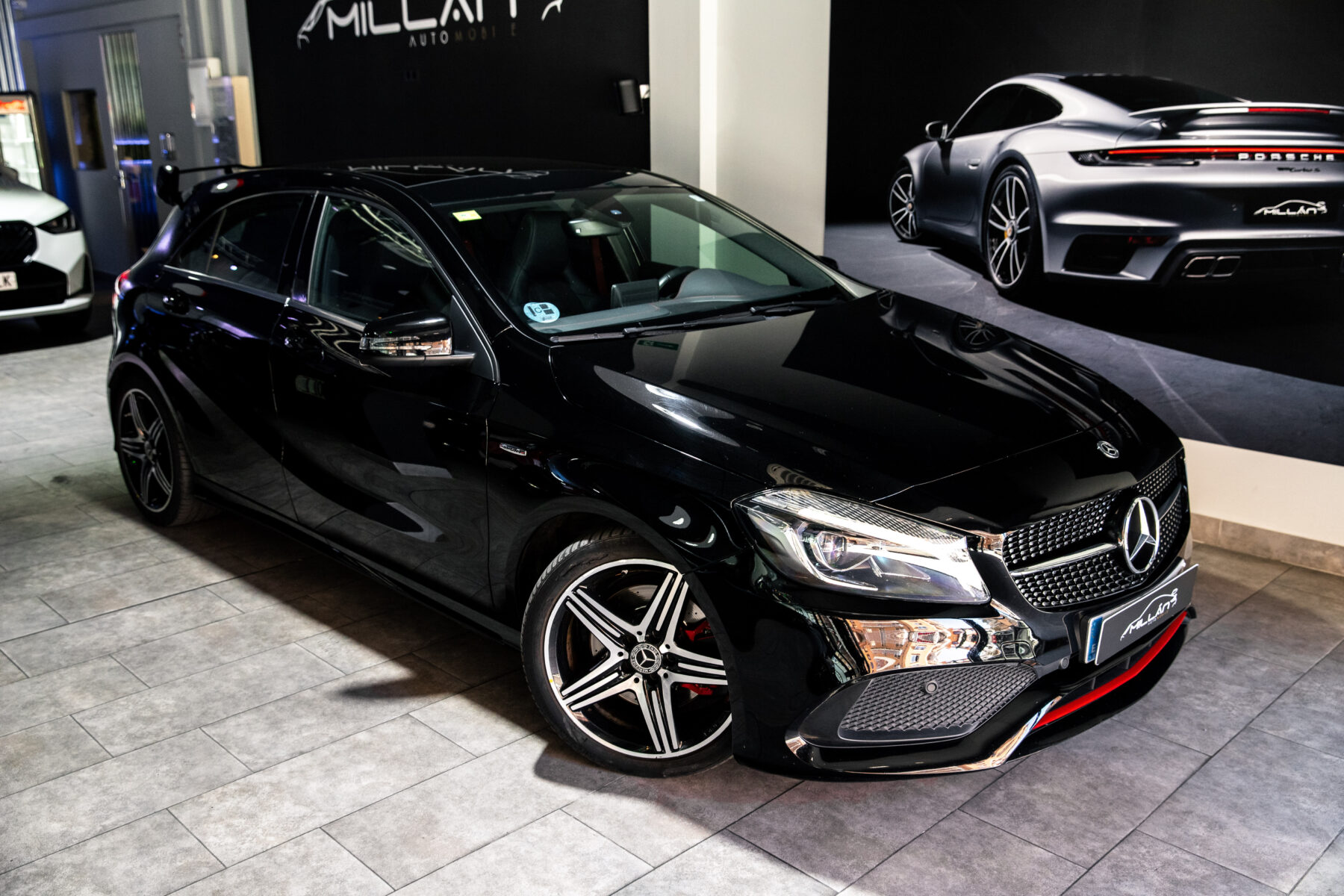 MERCEDES-BENZ A250 AMG 4 MATIC