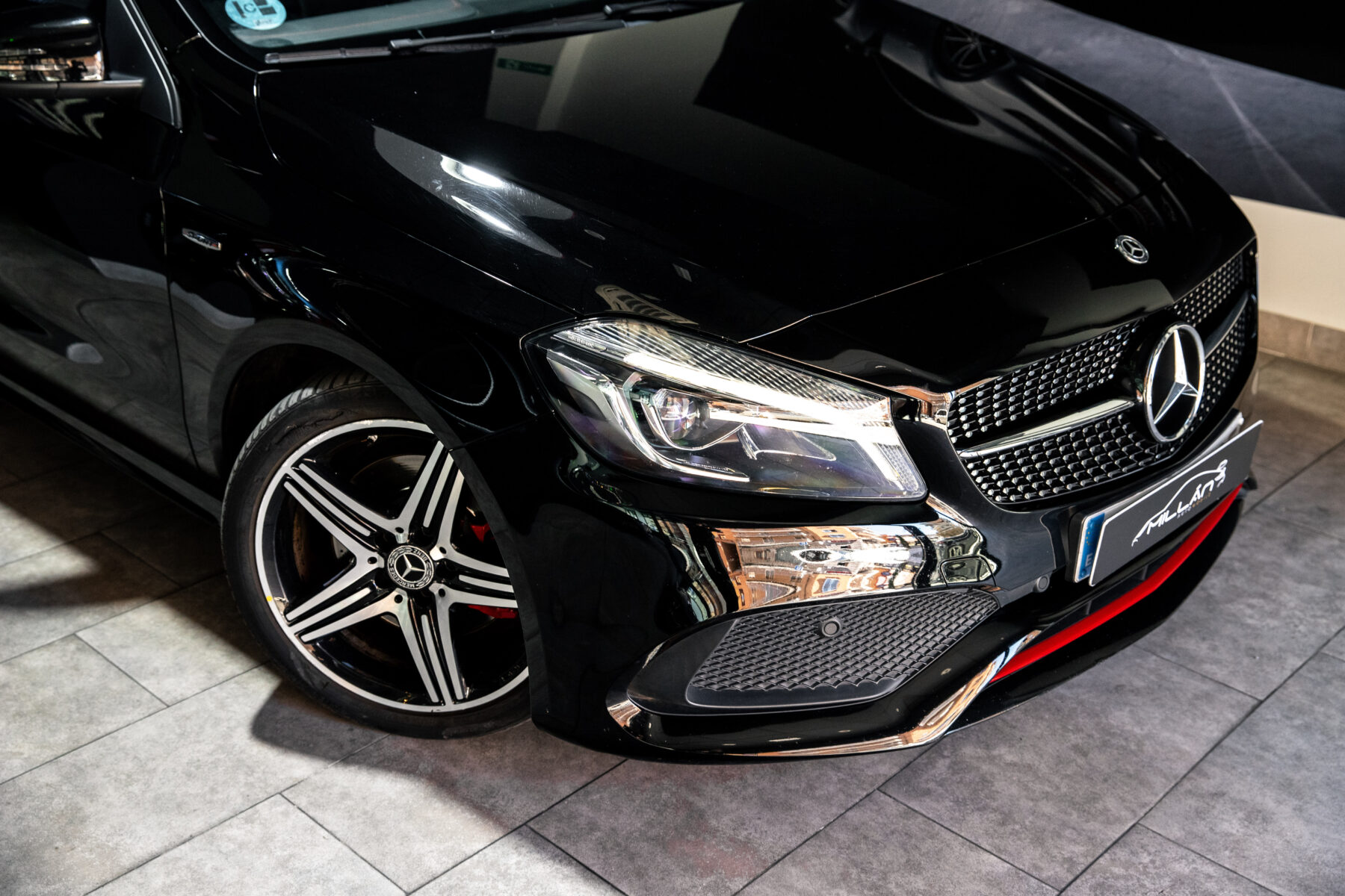 MERCEDES-BENZ A250 AMG 4 MATIC