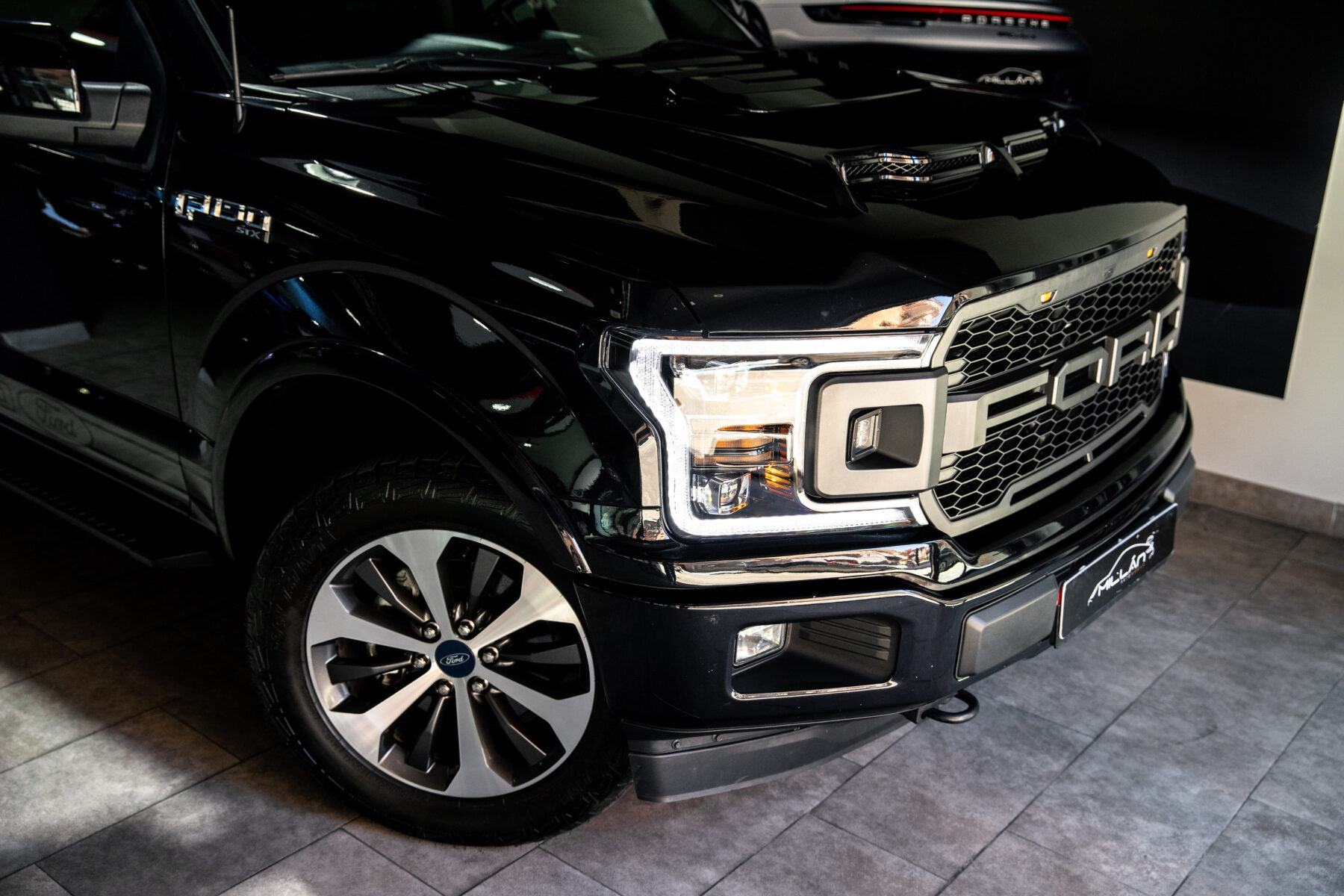 FORD F150 XLT LARIAT SUPERCREW AWD V8