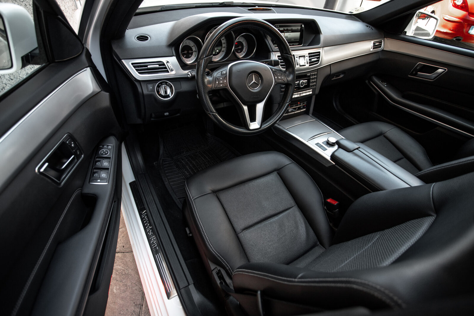 MERCEDES-BENZ E300 HYBRID