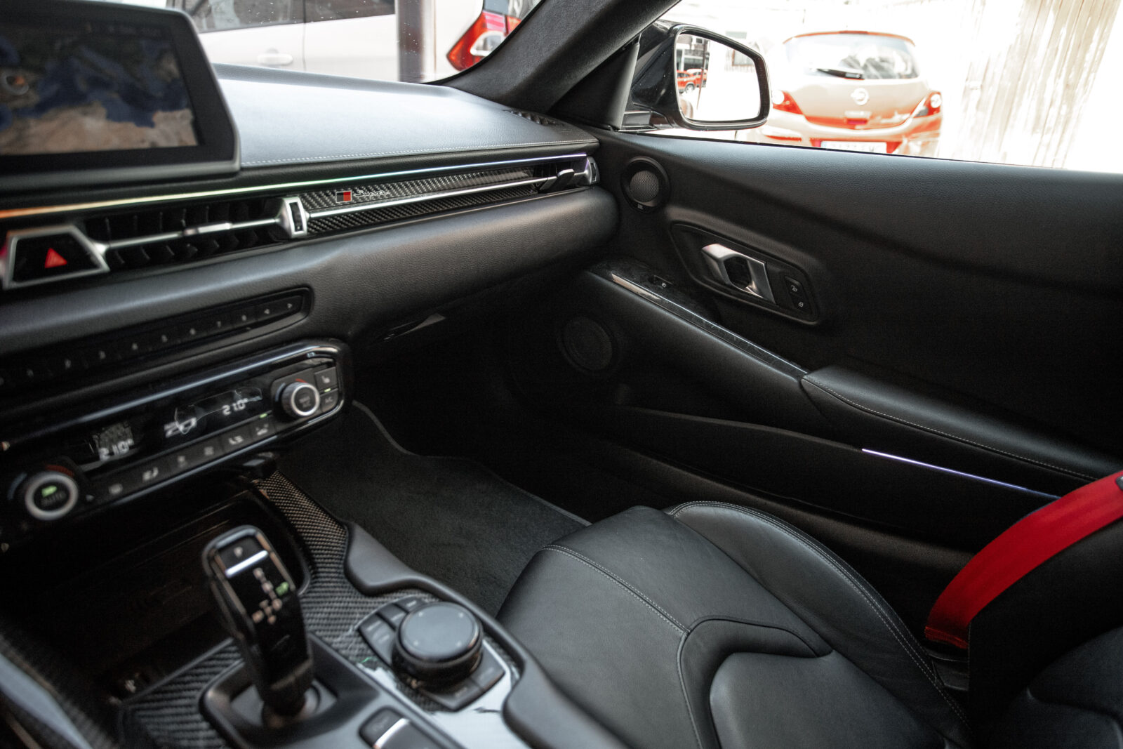 TOYOTA SUPRA