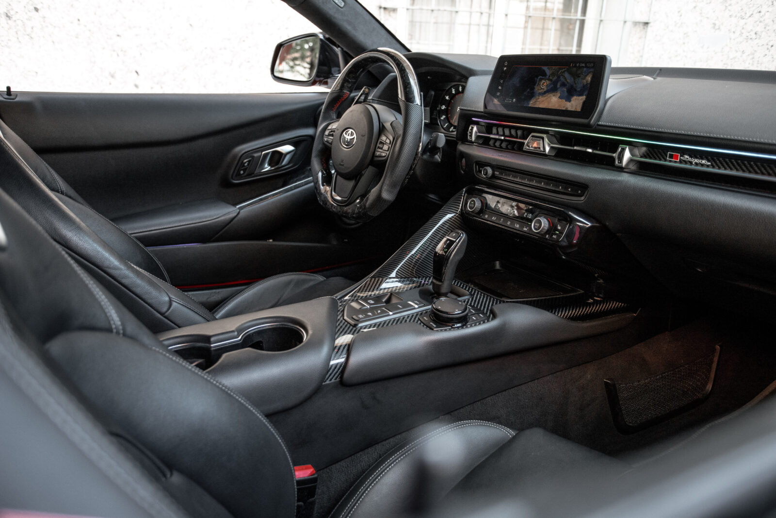 TOYOTA SUPRA