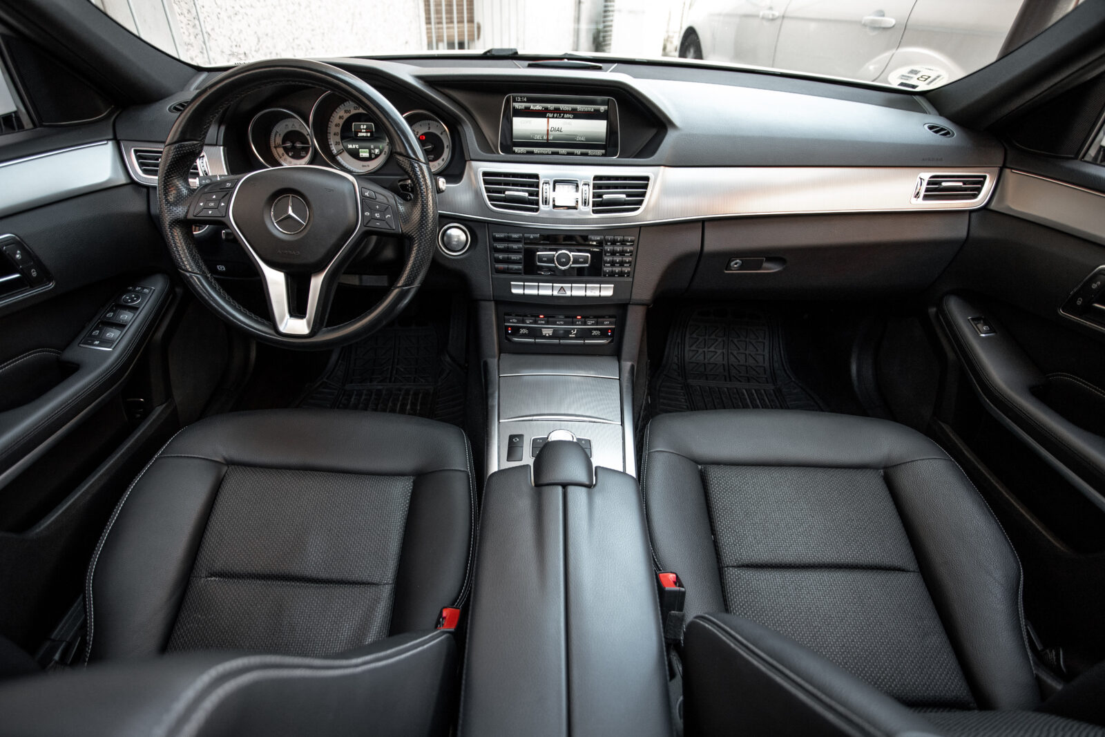 MERCEDES-BENZ E300 HYBRID